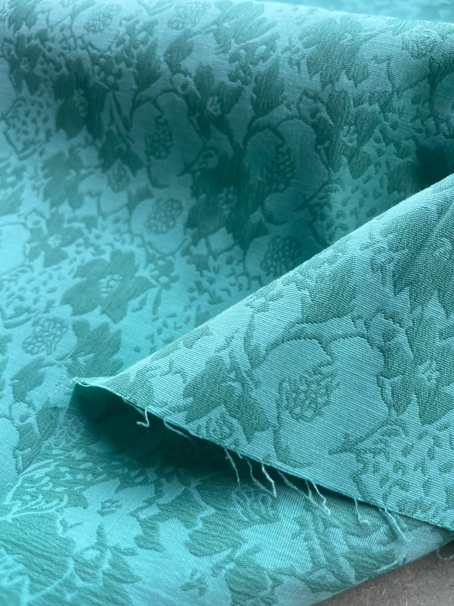 Jacques 004 cotton stretch jacquard soft green flowers