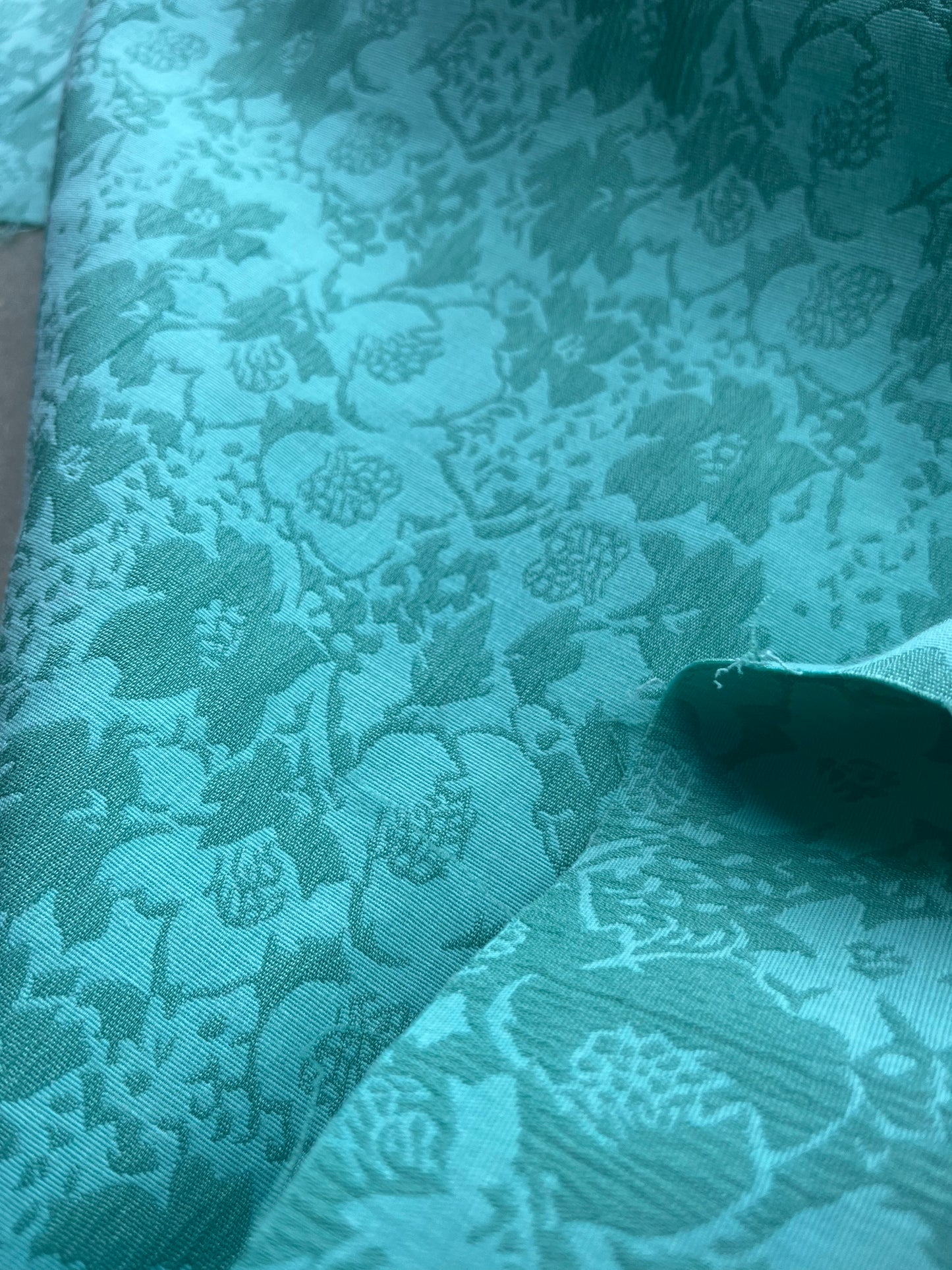 Jacques 004 cotton stretch jacquard soft green flowers