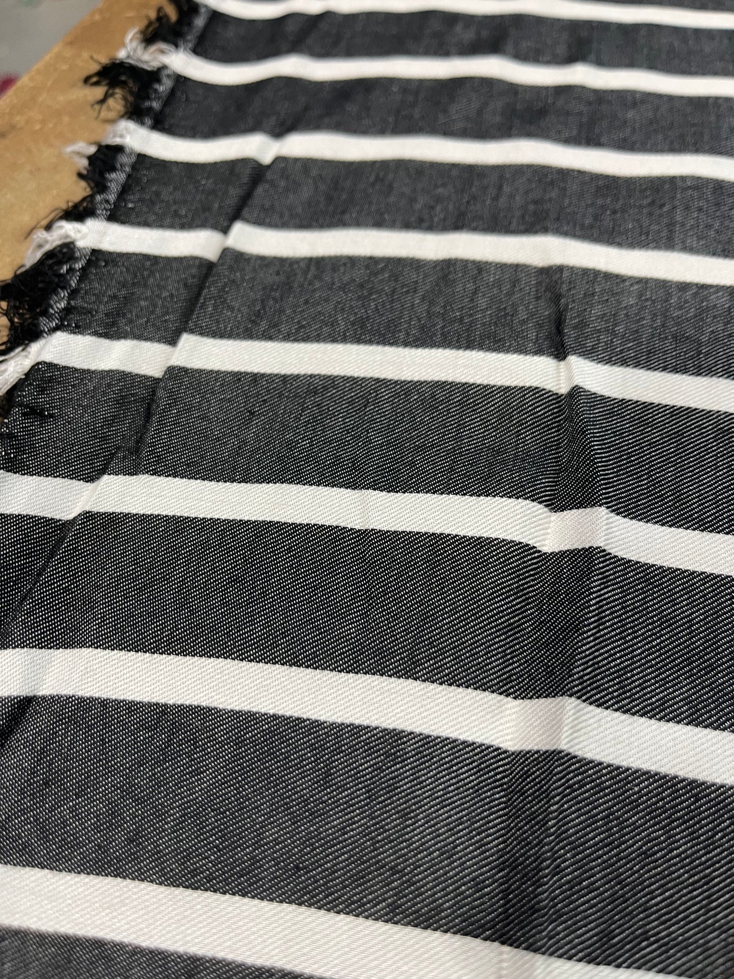 H01 Zorba #02 horizontal stripe with viscose