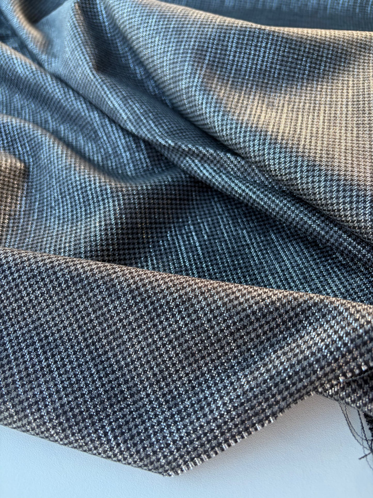 LORO 016 black/grey shiny pied de poule wool stretch