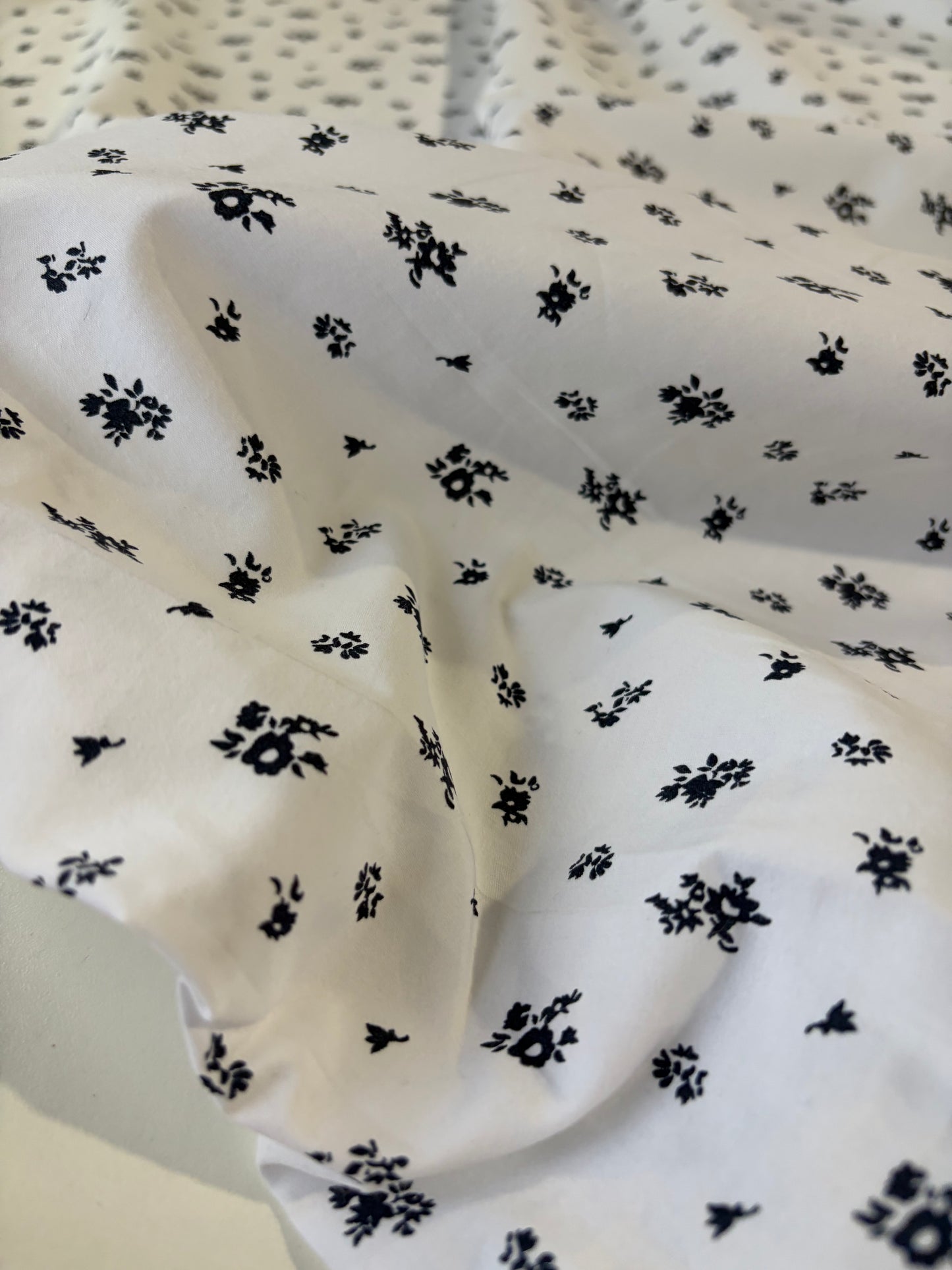 FREDO 012 cotton poplin flower bouquets
