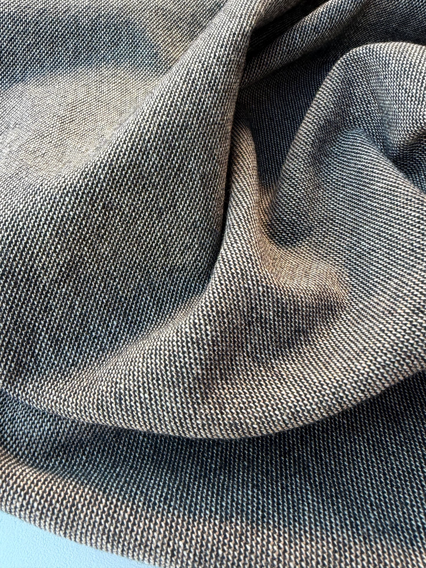 LORO 021 camel/black Donegal tweed wool
