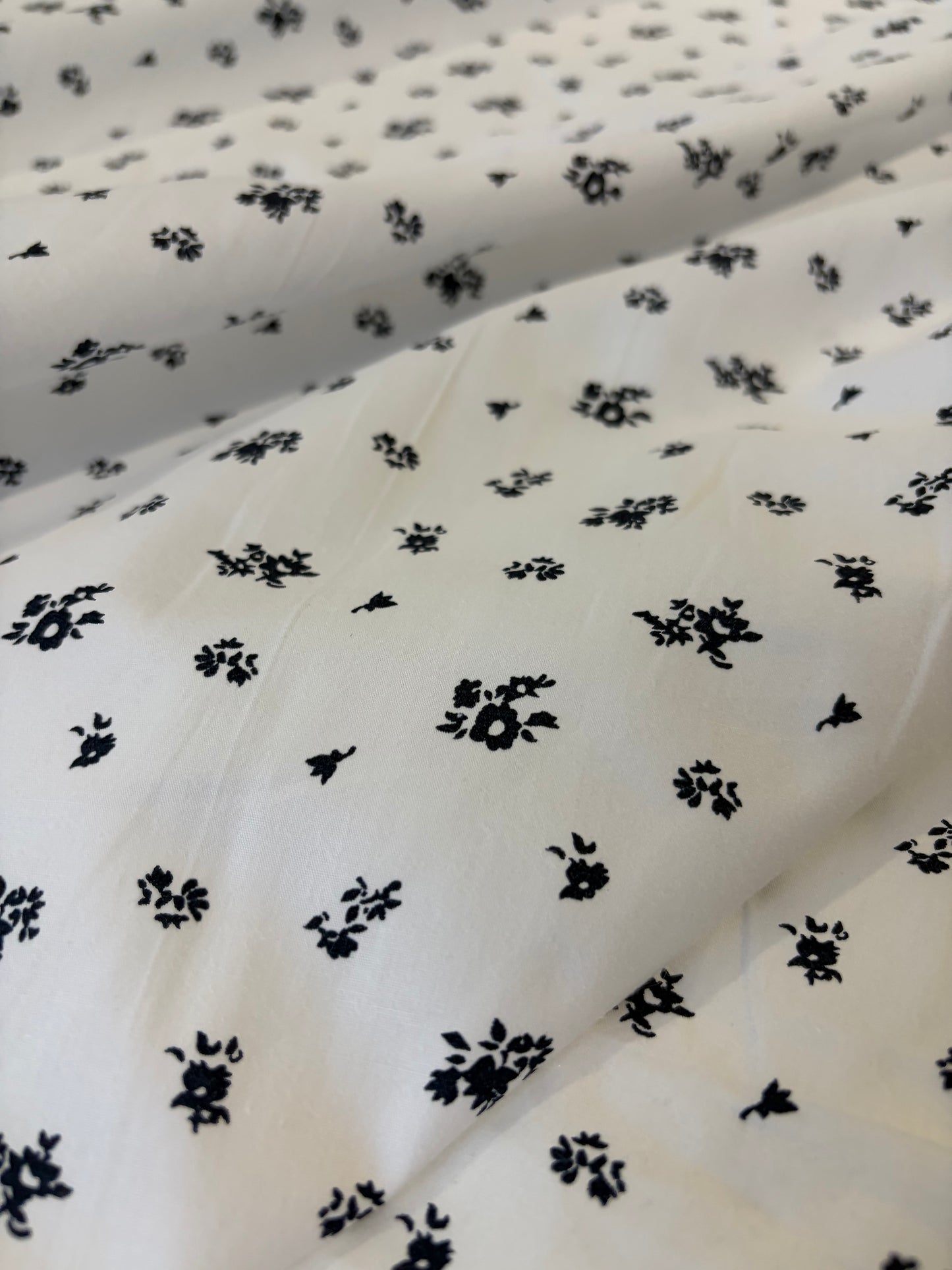 FREDO 012 cotton poplin flower bouquets