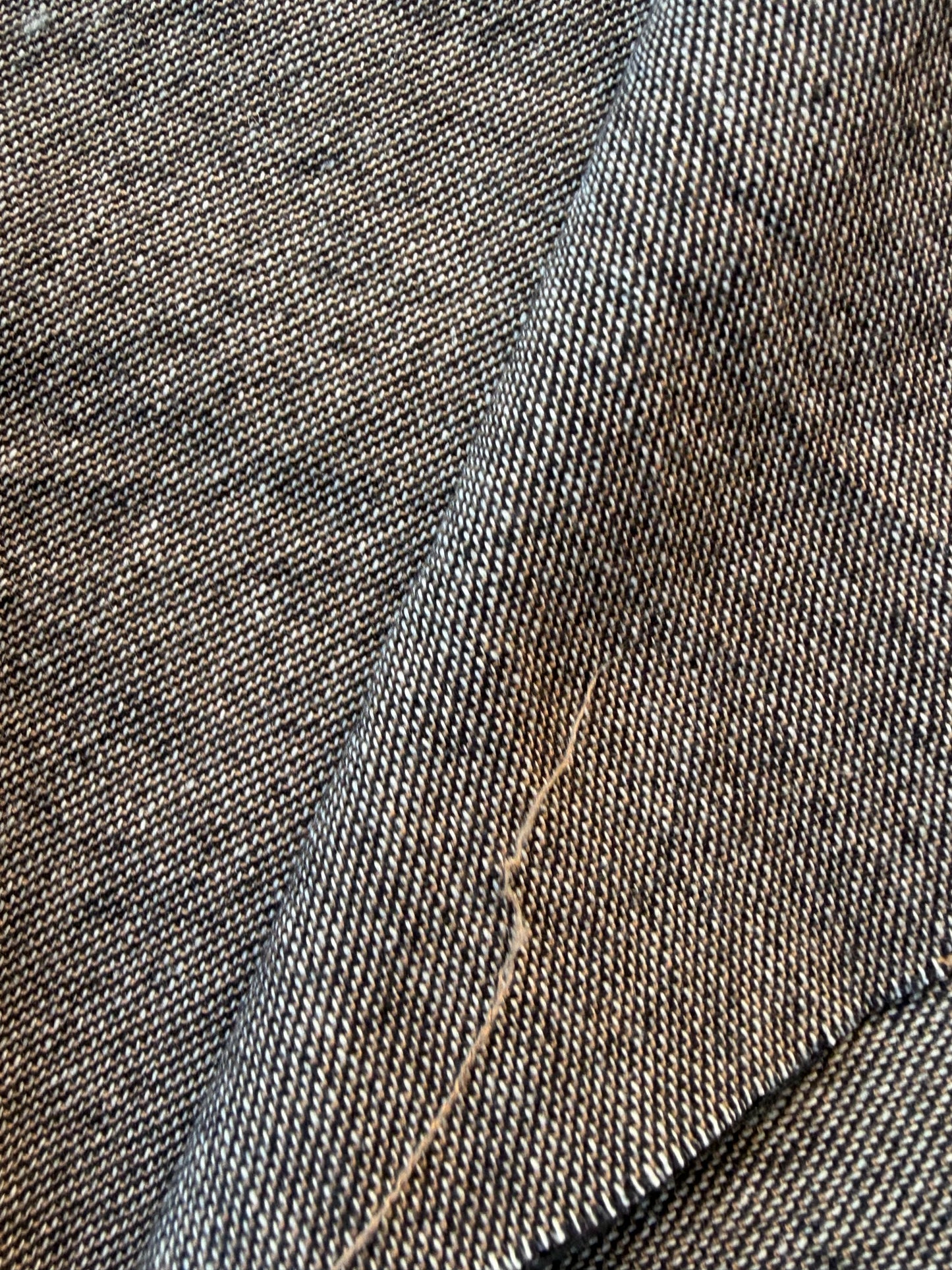 LORO 021 camel/black Donegal tweed wool