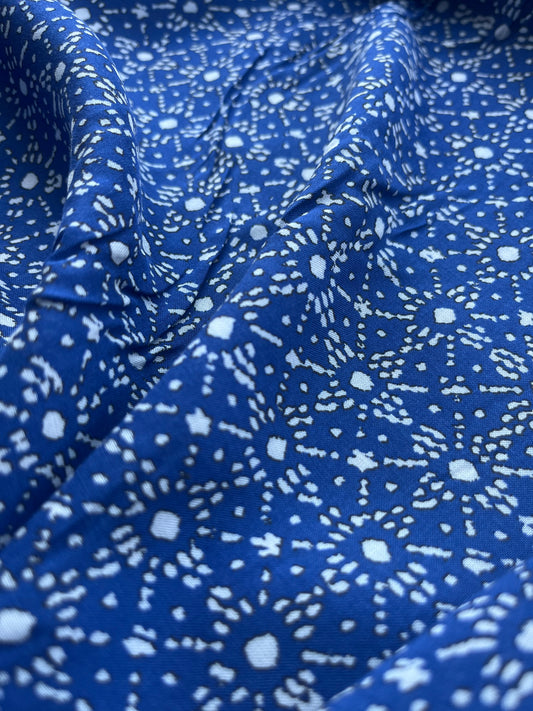 Fatima 005 viscose fibrane with small blue/white design