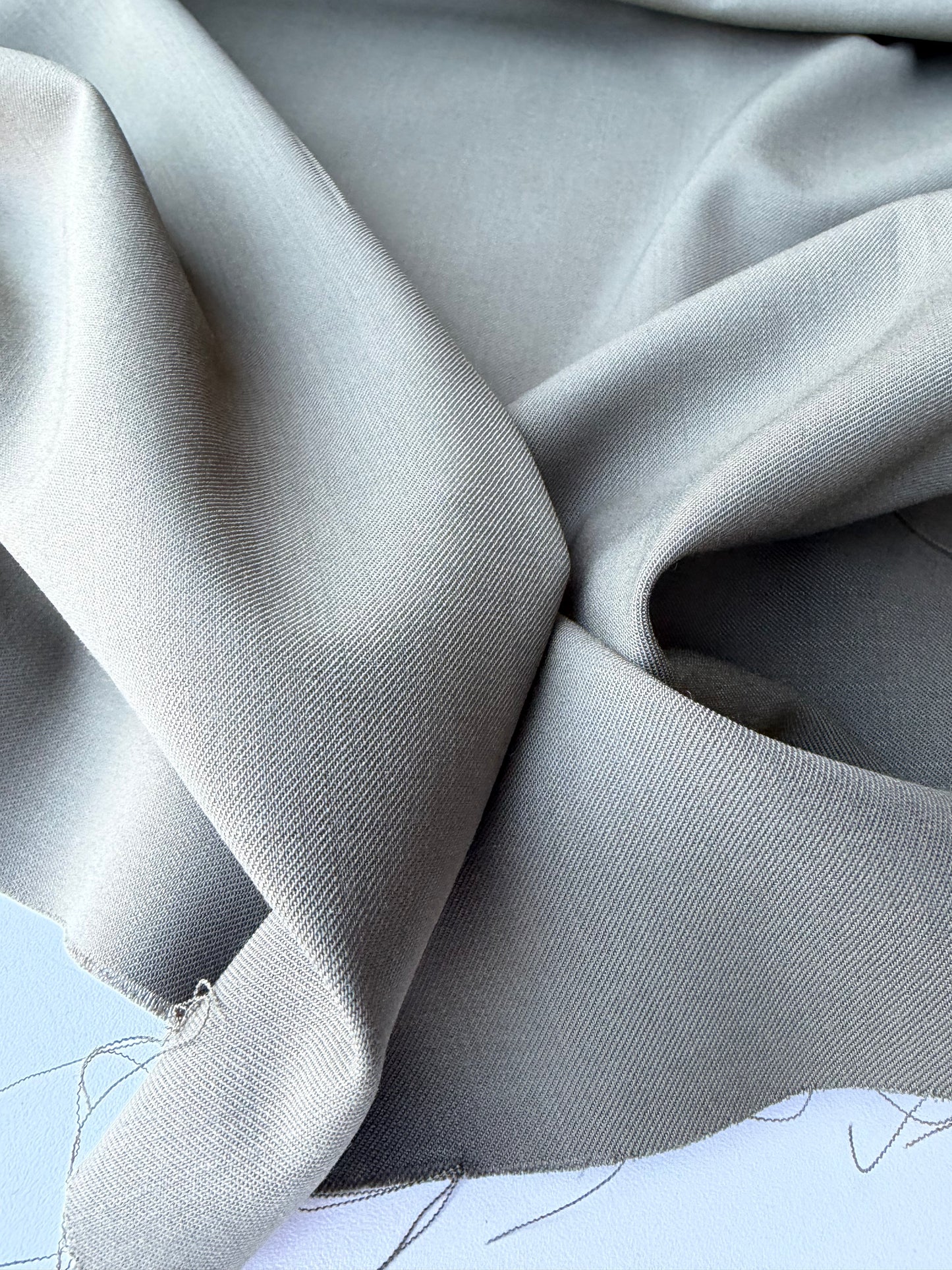 LORO 028 khaky green toile wool bi-stretch