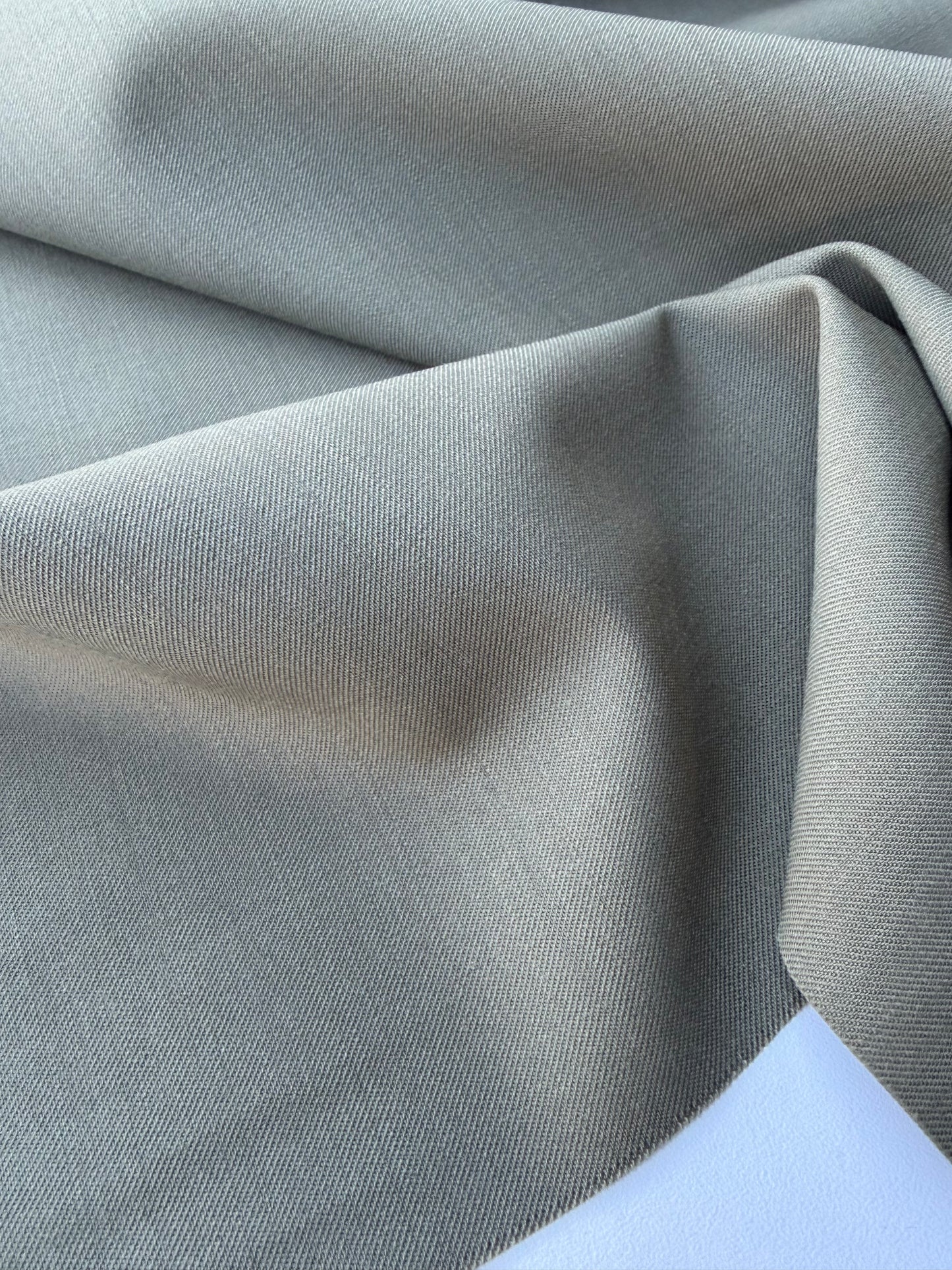 LORO 028 khaky green toile wool bi-stretch