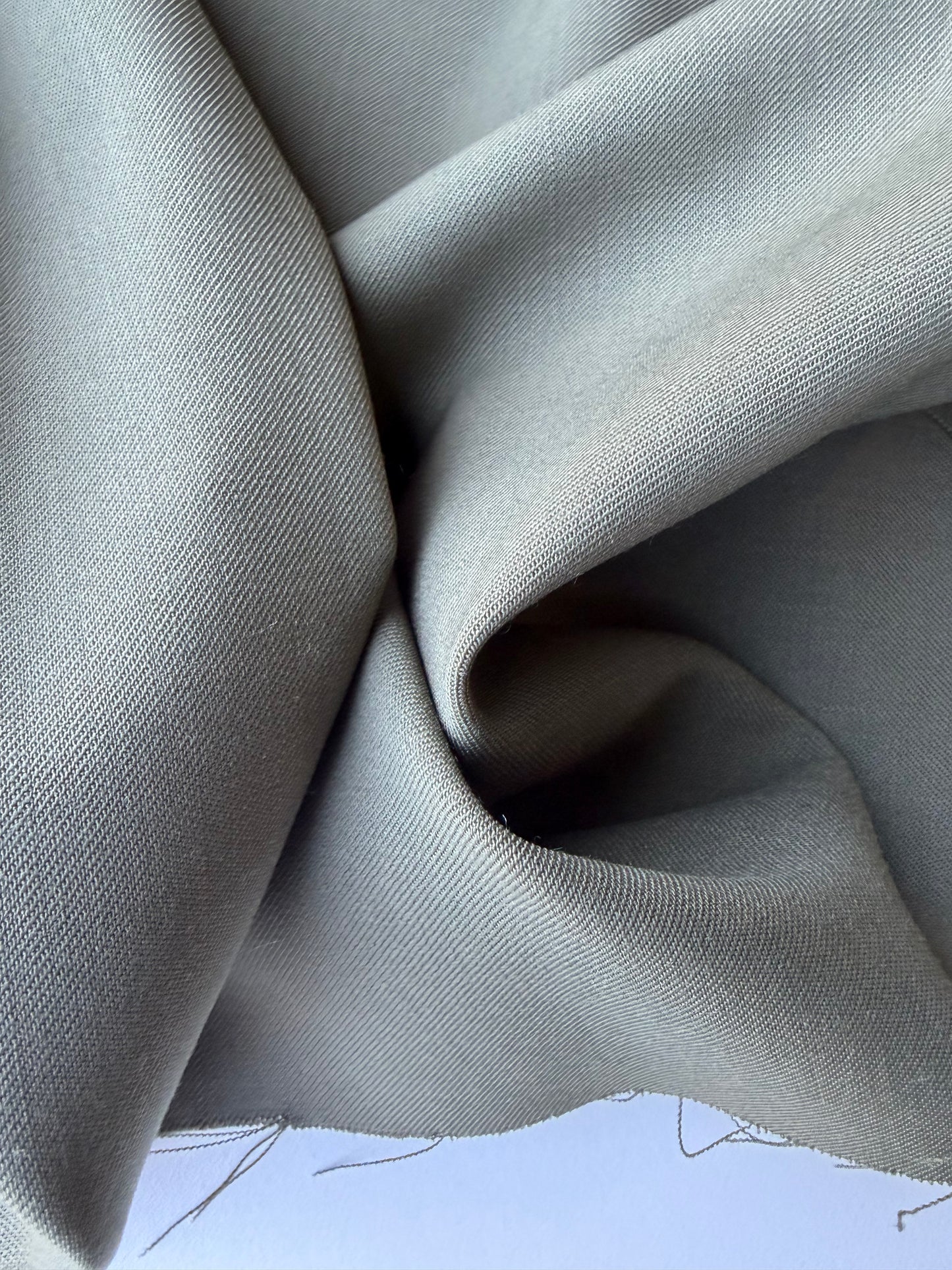 LORO 028 khaky green toile wool bi-stretch
