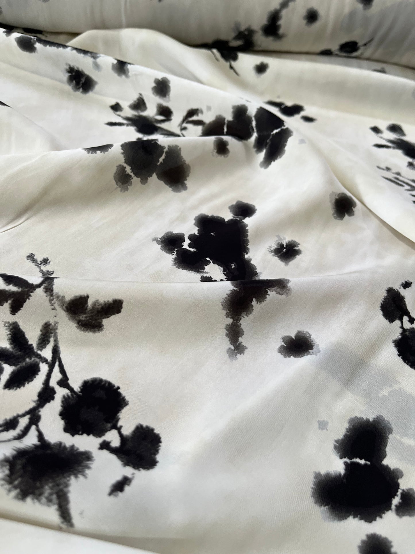 C02 MARCO 205 Crepe de chine black/white print