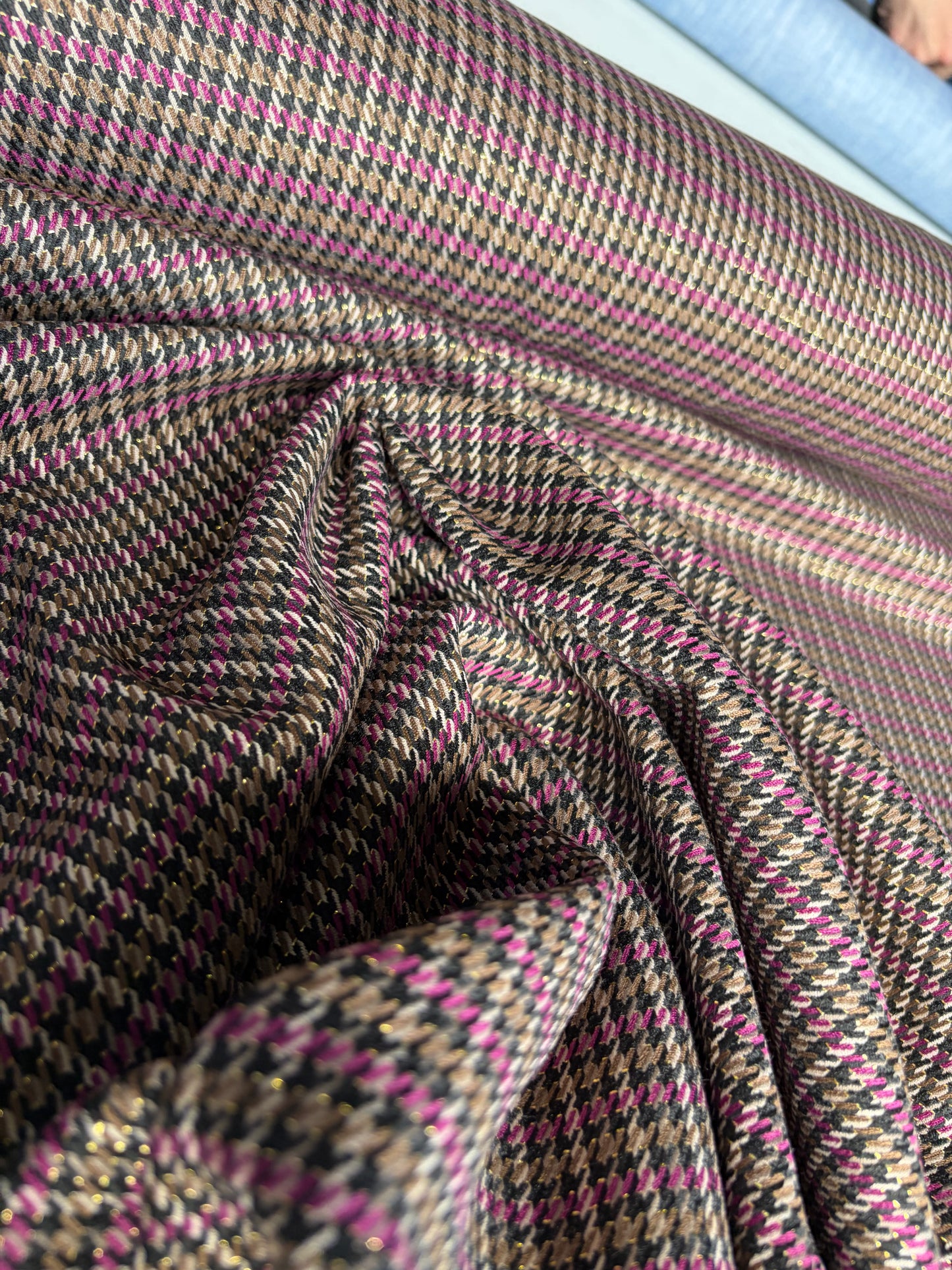 FREDO 026 Wool stretch check taupe/aubergine/lurex