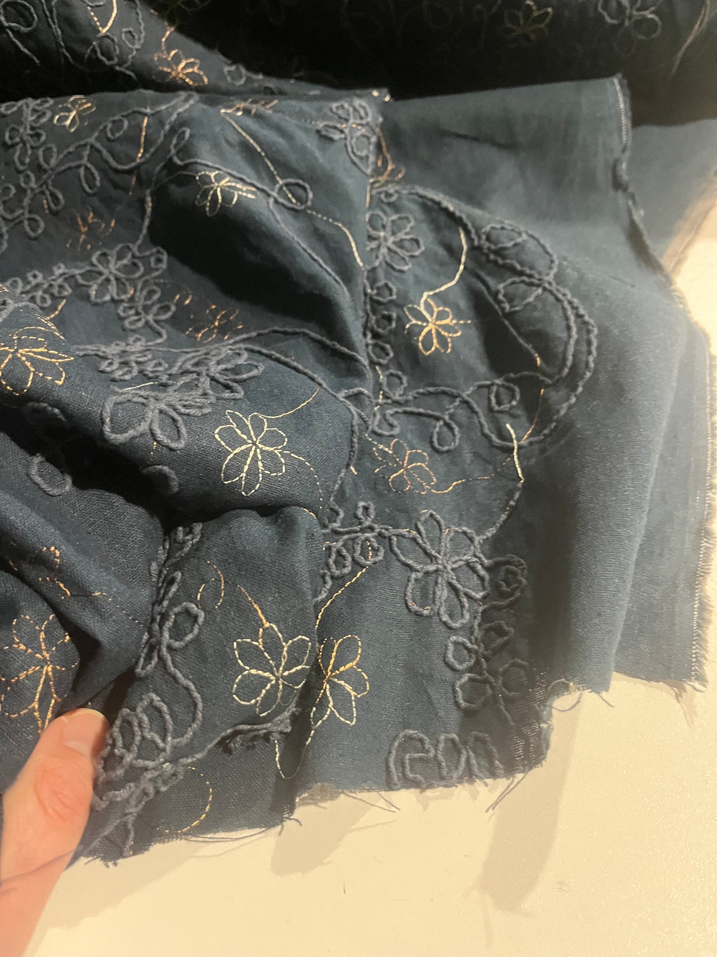 LC KEIRA 043 linen with all over embroidery aviator blue