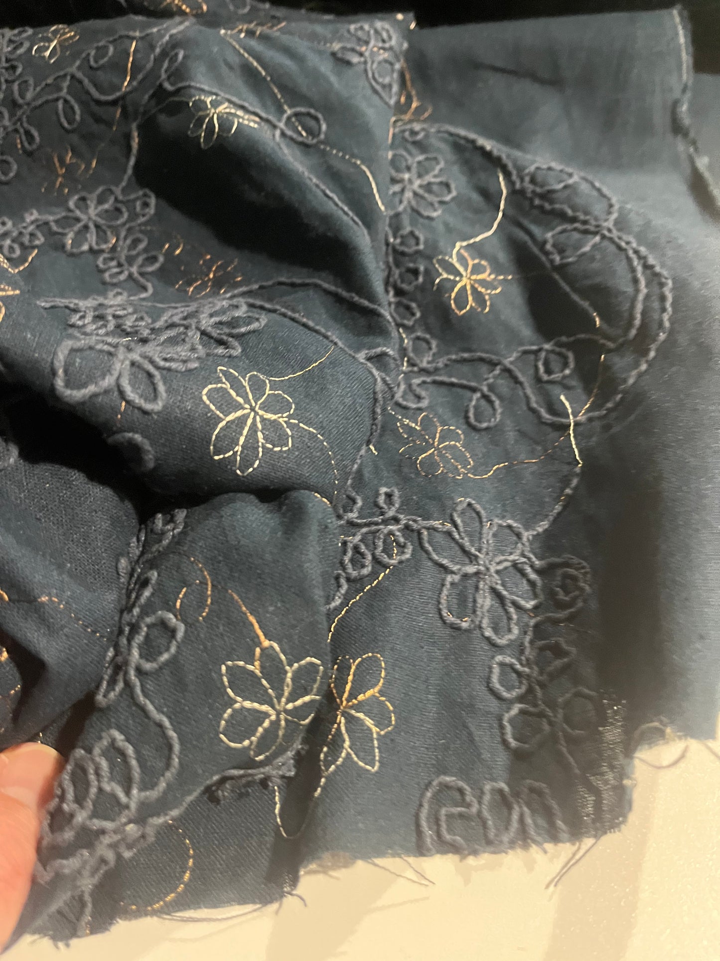 LC KEIRA 043 linen with all over embroidery aviator blue