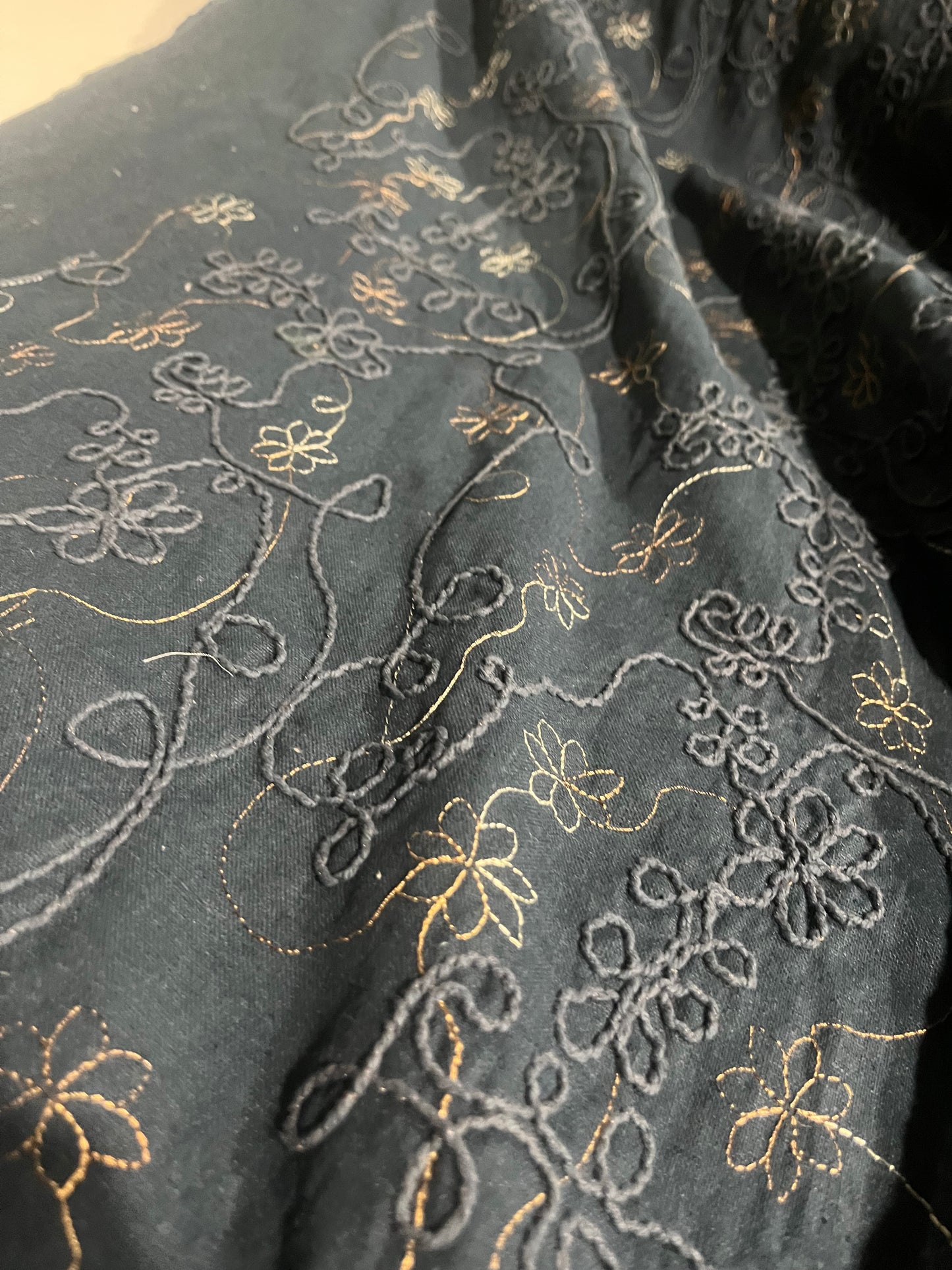 LC KEIRA 043 linen with all over embroidery aviator blue