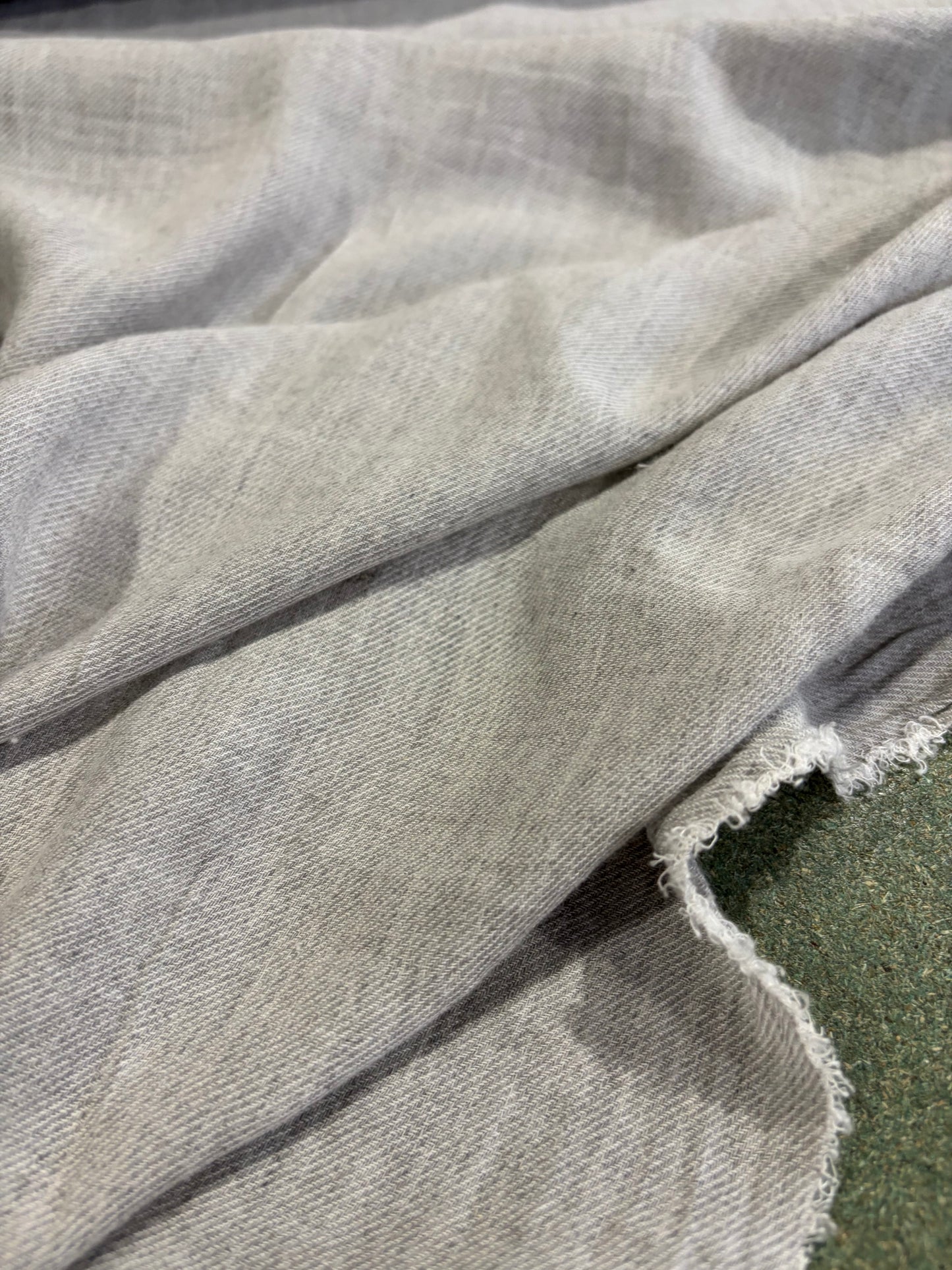 FREDO 031 viscose wool light grey