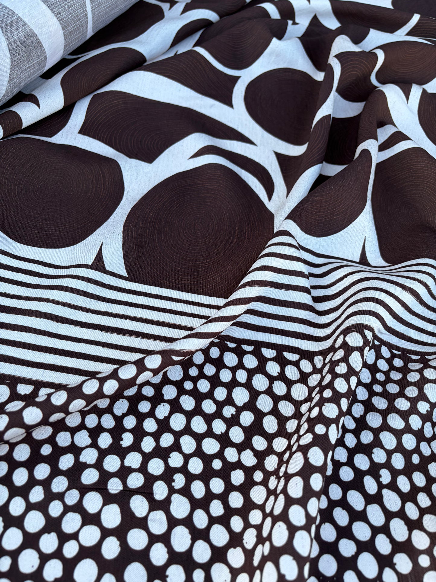 CHARLY 012 brown/ecru dots double border print viscose crêpe
