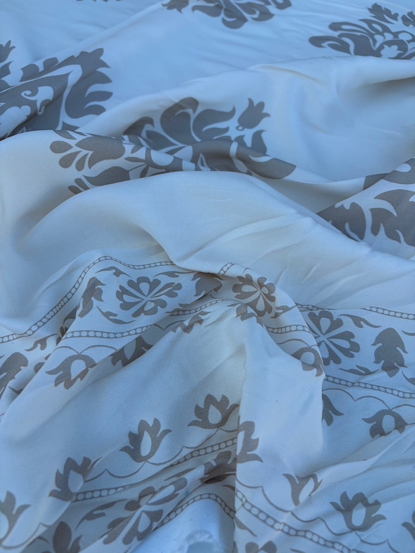 CHARLY 018 double border viscose print