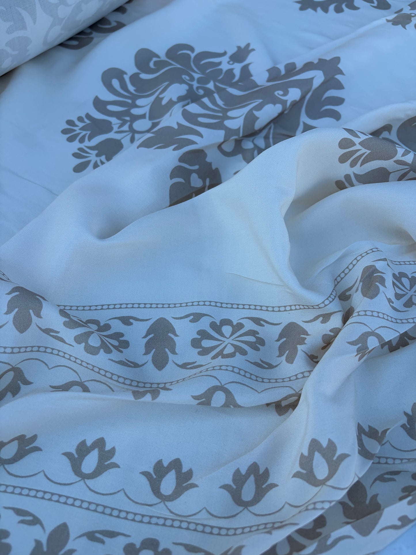 CHARLY 018 double border viscose print