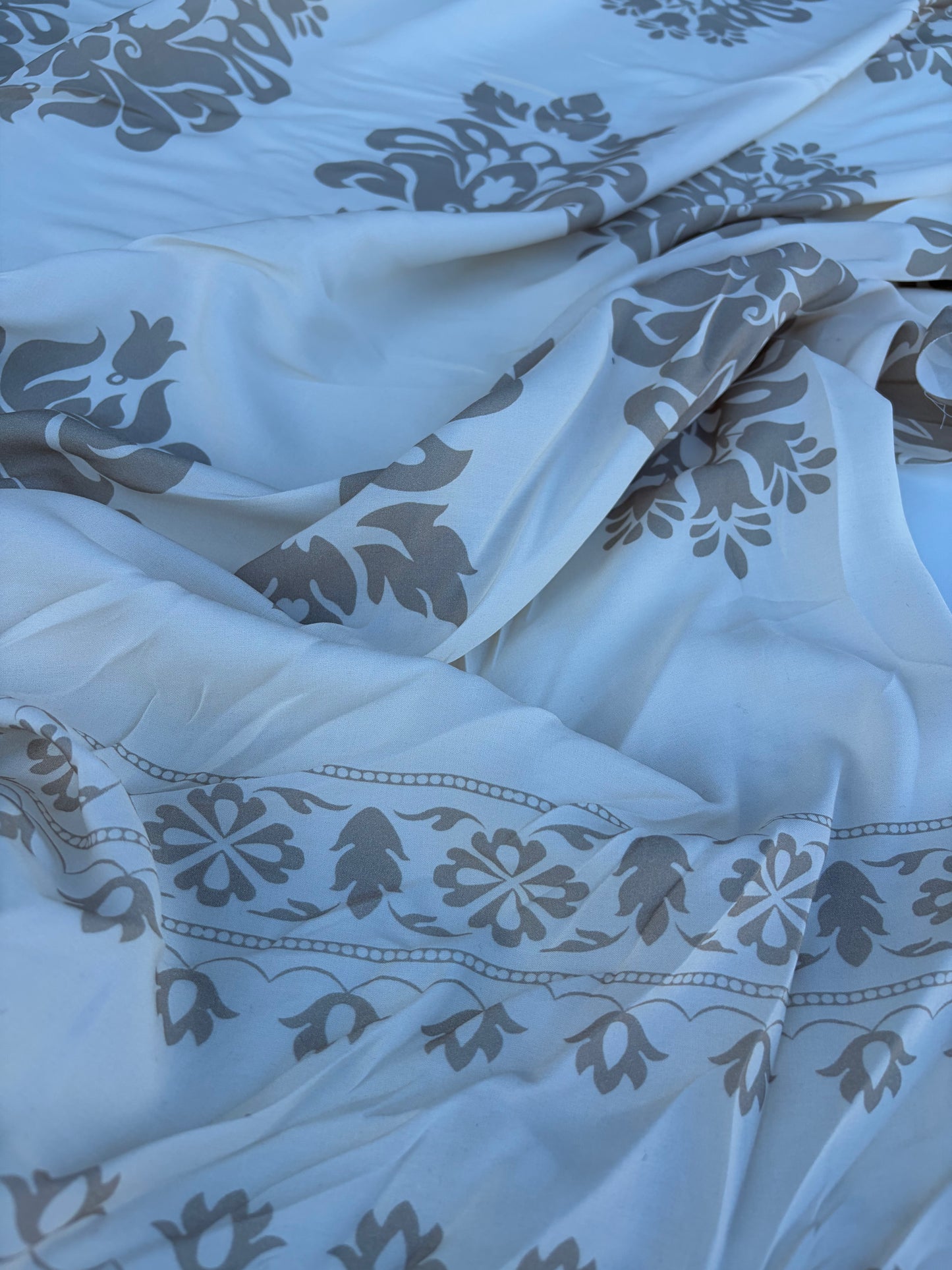 CHARLY 018 double border viscose print