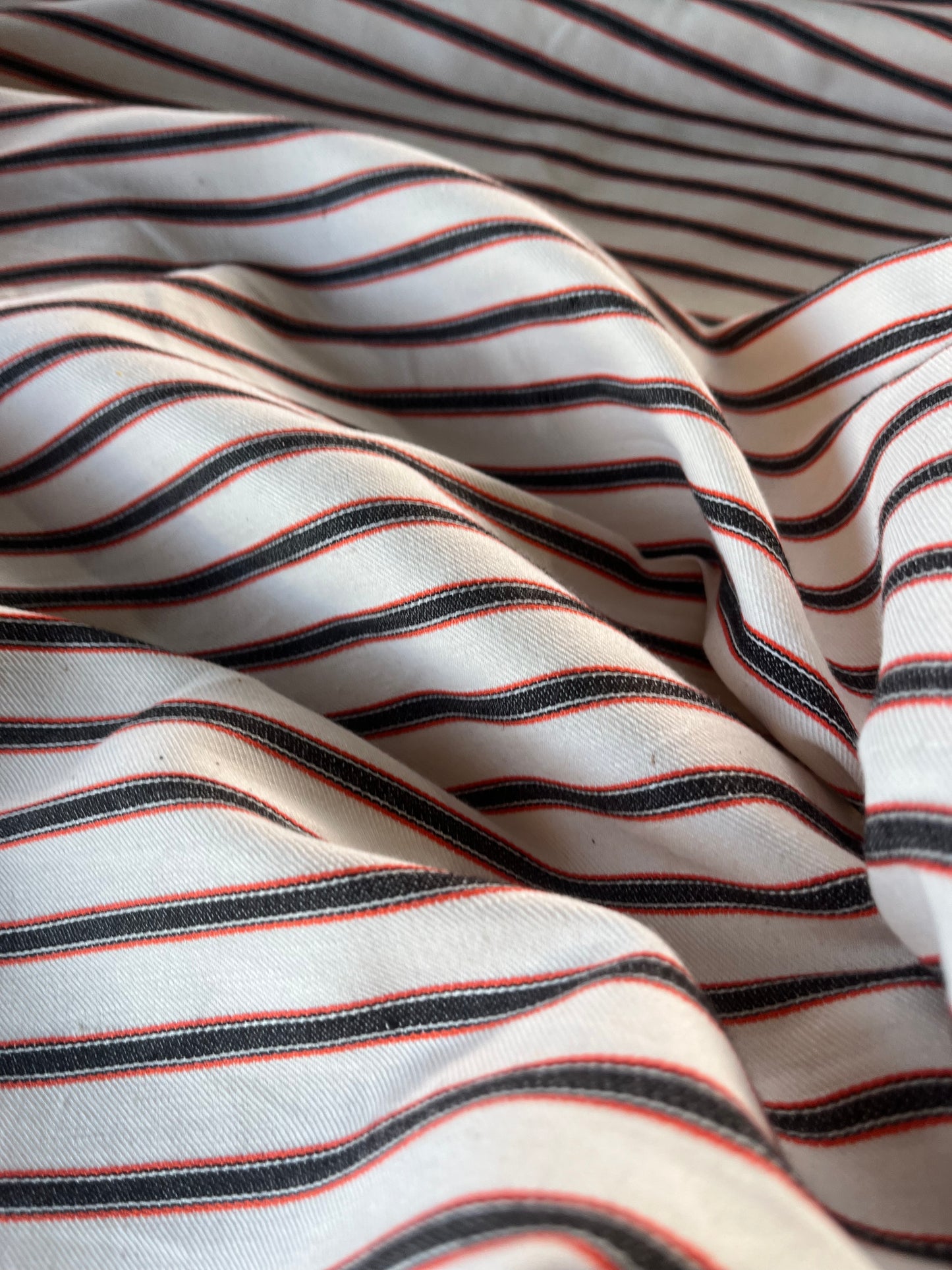 LC GLADYS 023 heavy cotton stripes with stretch