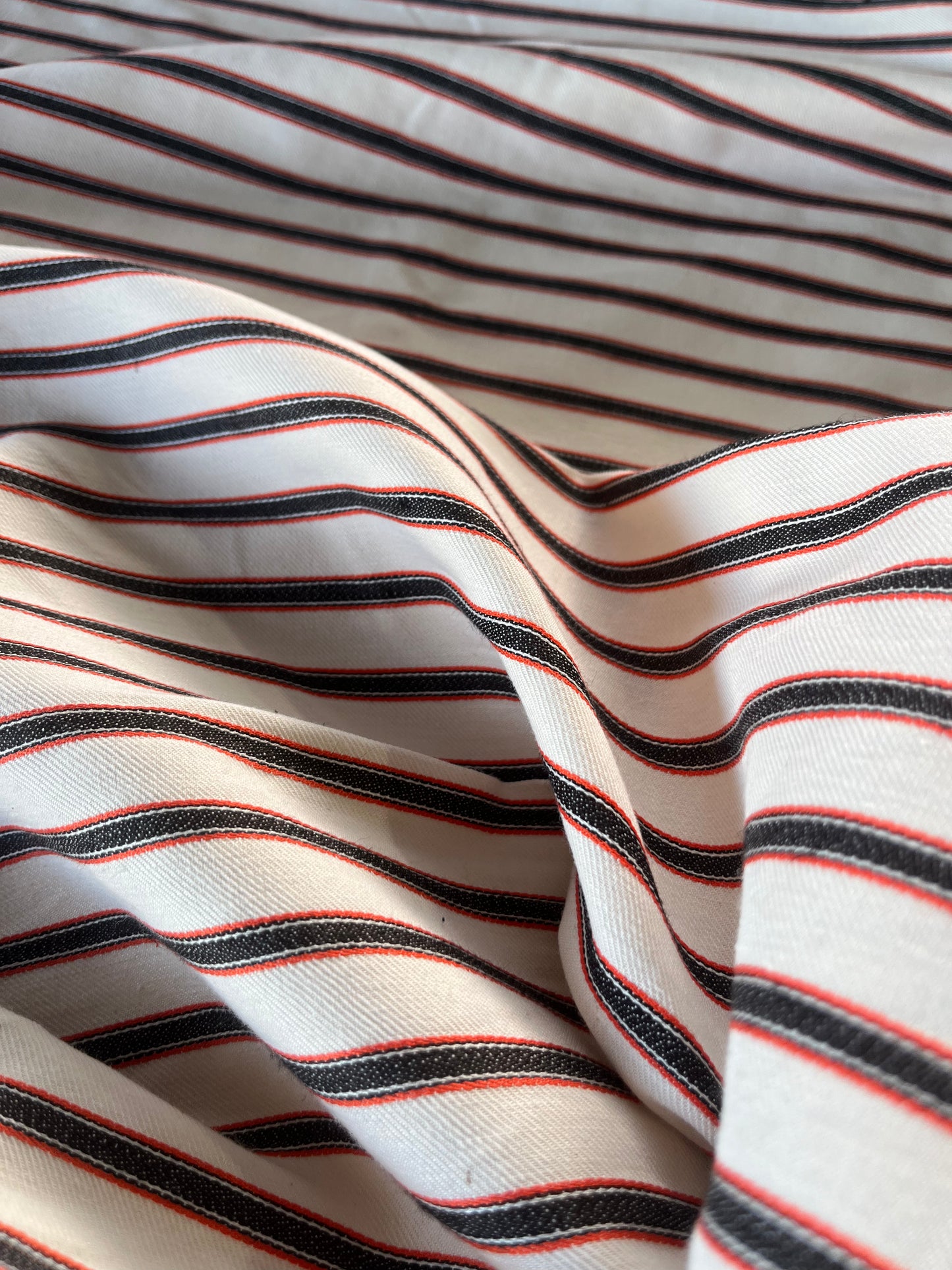LC GLADYS 023 heavy cotton stripes with stretch