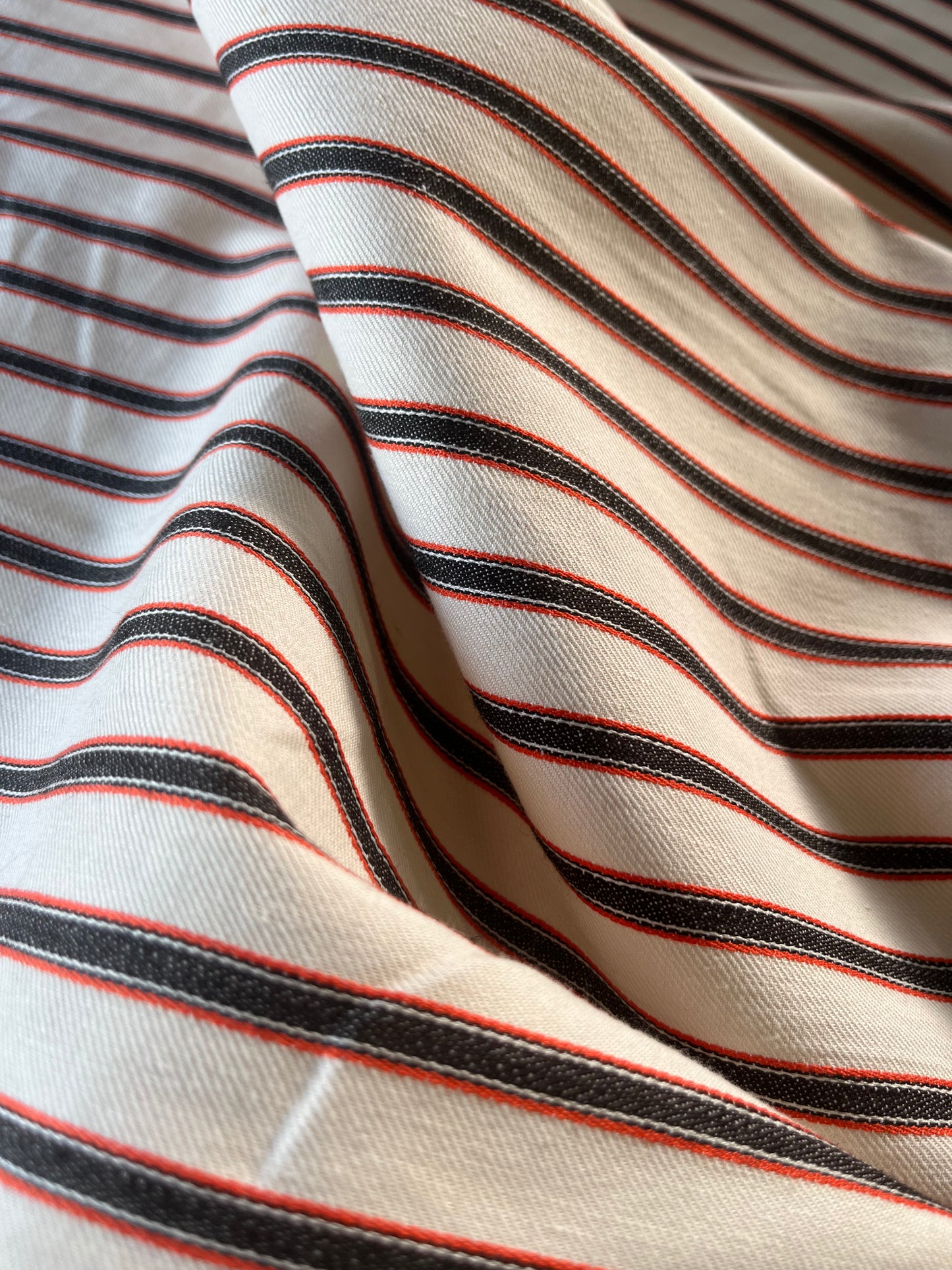 LC GLADYS 023 heavy cotton stripes with stretch