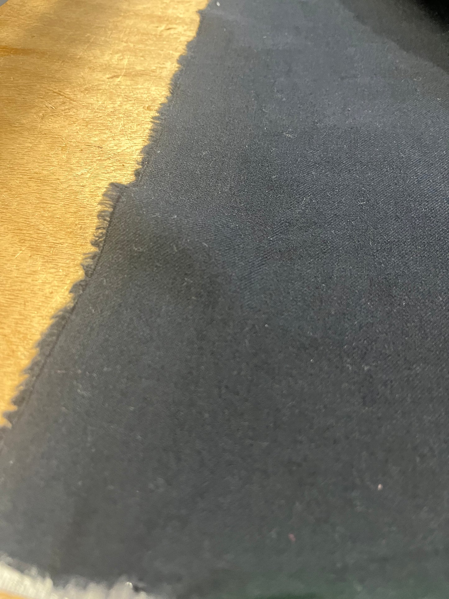 G00  wooly suiting fabric black