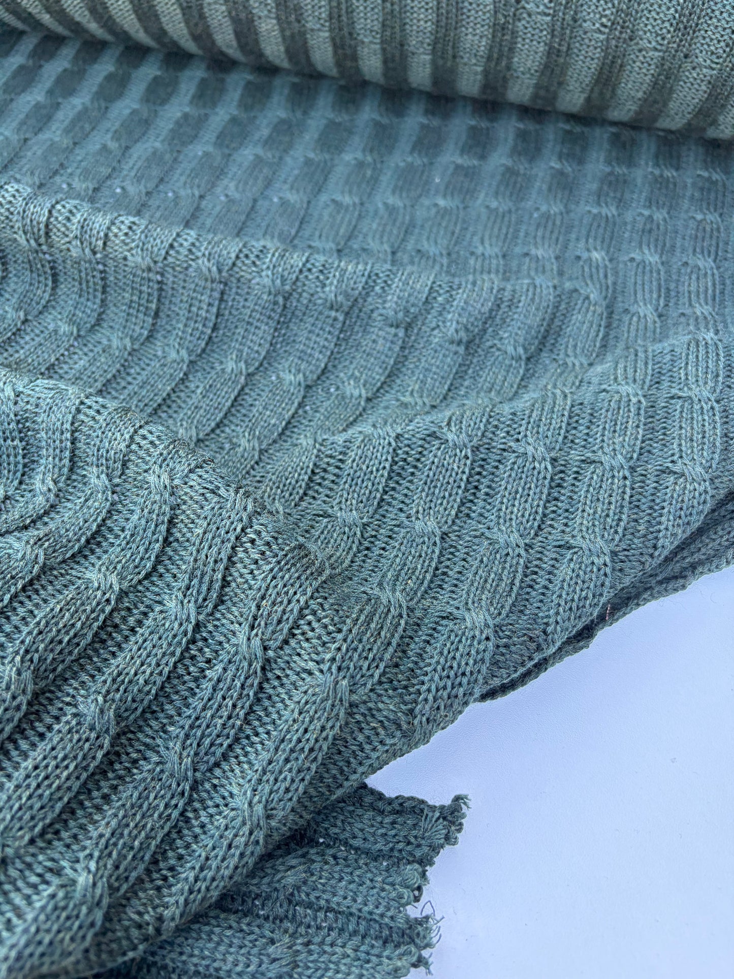 CHARLY 028 dark green knitted cable cotton/wool