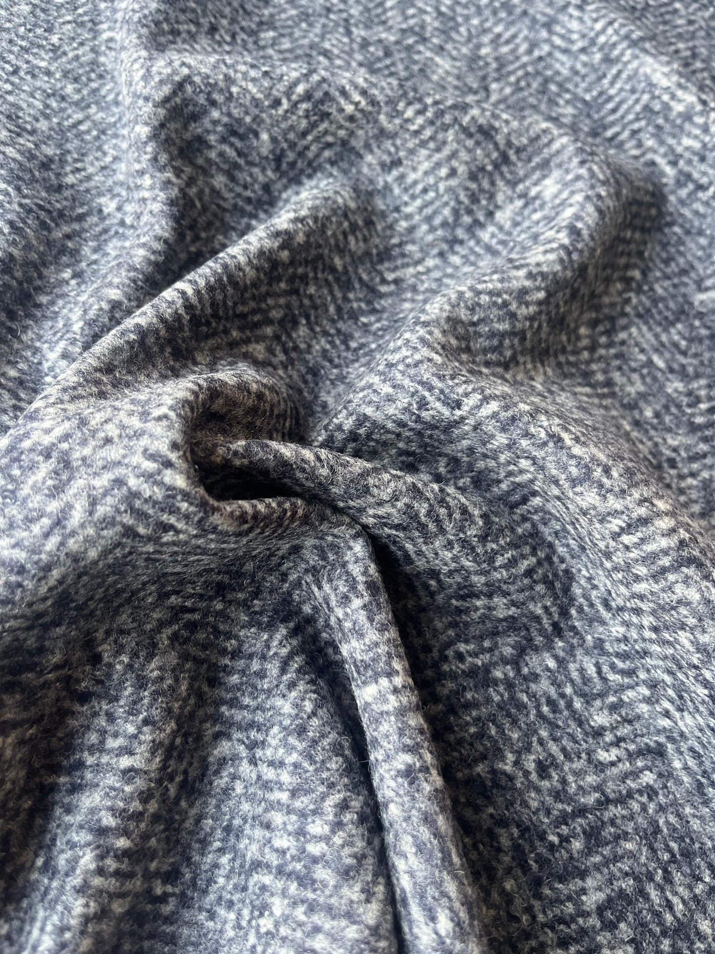 FENIX 004 heavy wool jersey herringbone navy/grey