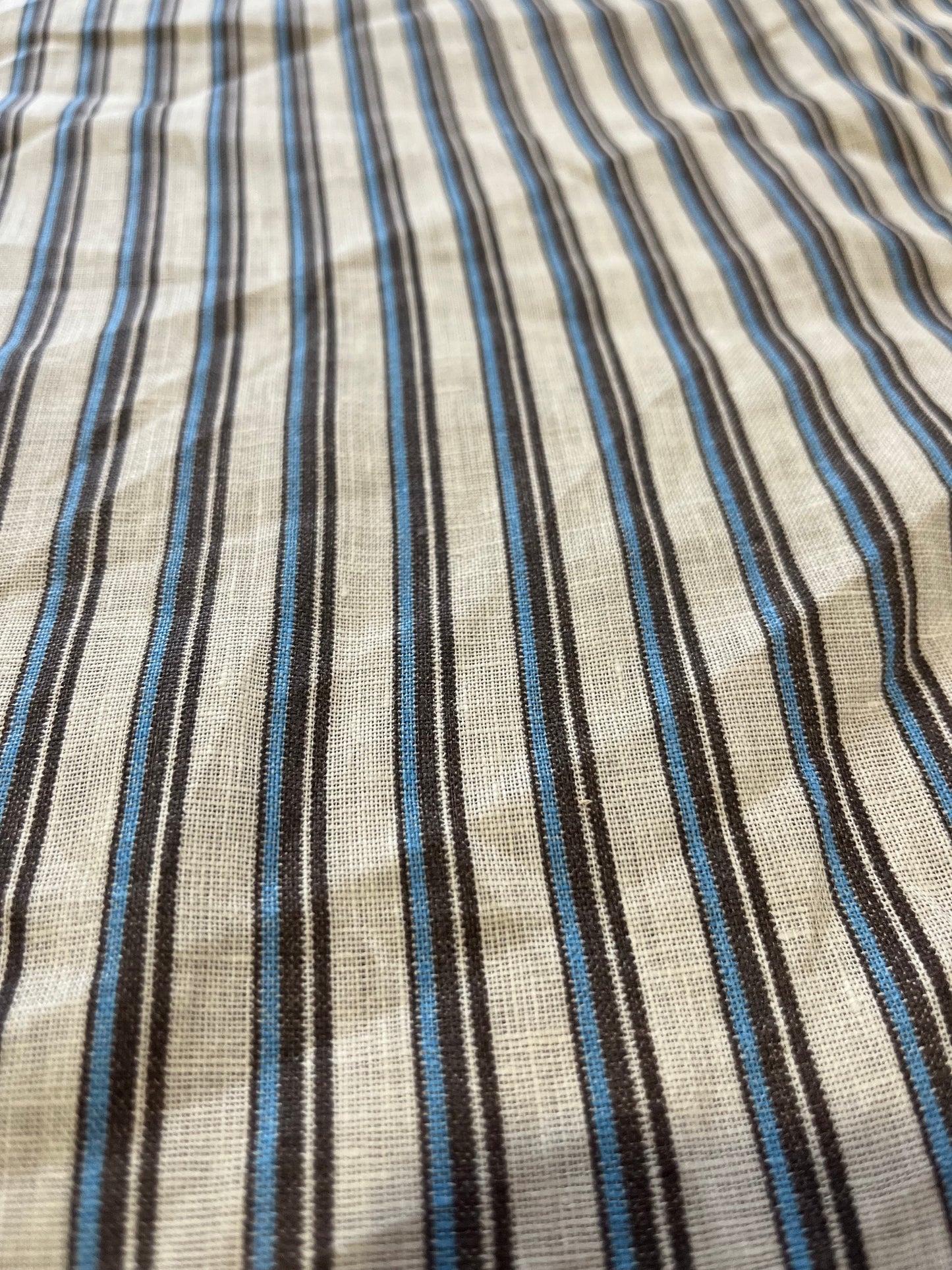 D02 Linen stripe