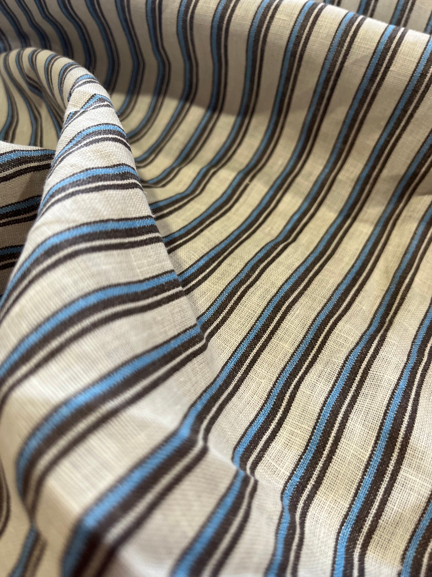 D02 Linen stripe