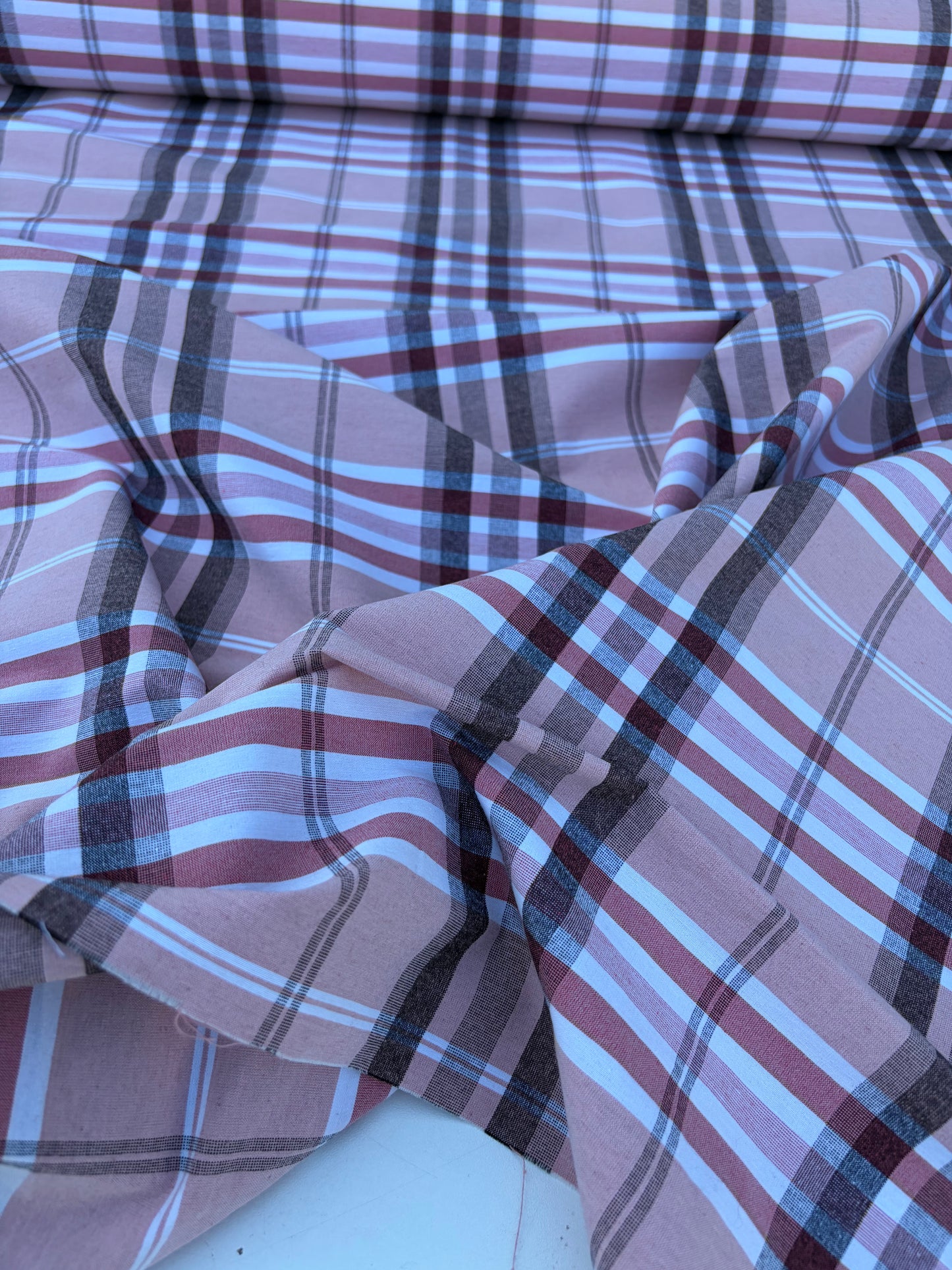 CHARLY 037 soft pink checkered cotton stretch