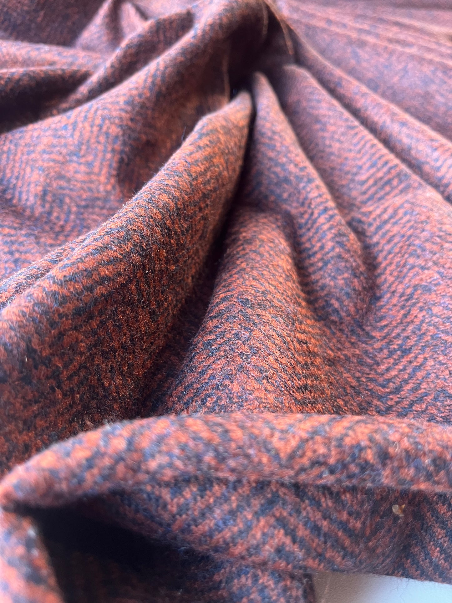 FENIX 013 heavy wool jersey herringbone red/navy