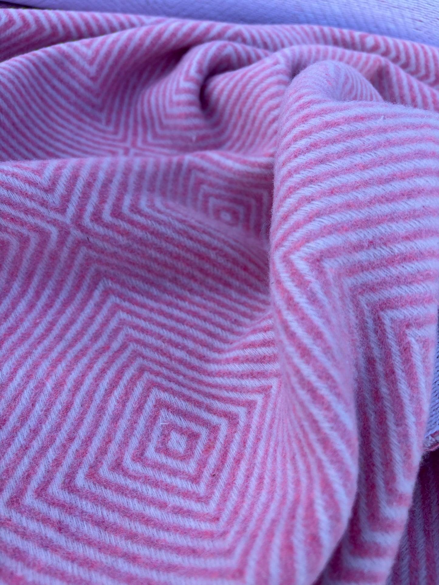 CHARLY 038 pink checkered heavy wool flannel