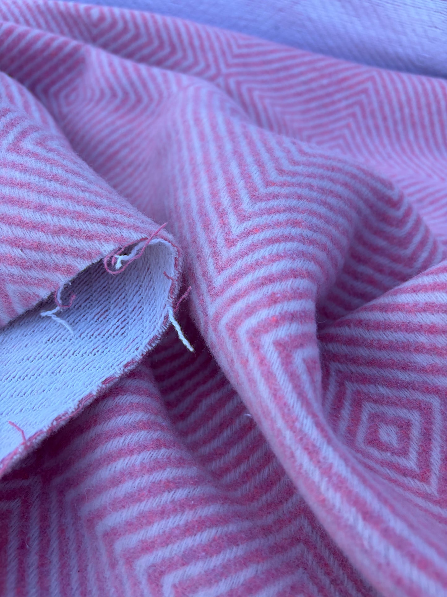 CHARLY 038 pink checkered heavy wool flannel