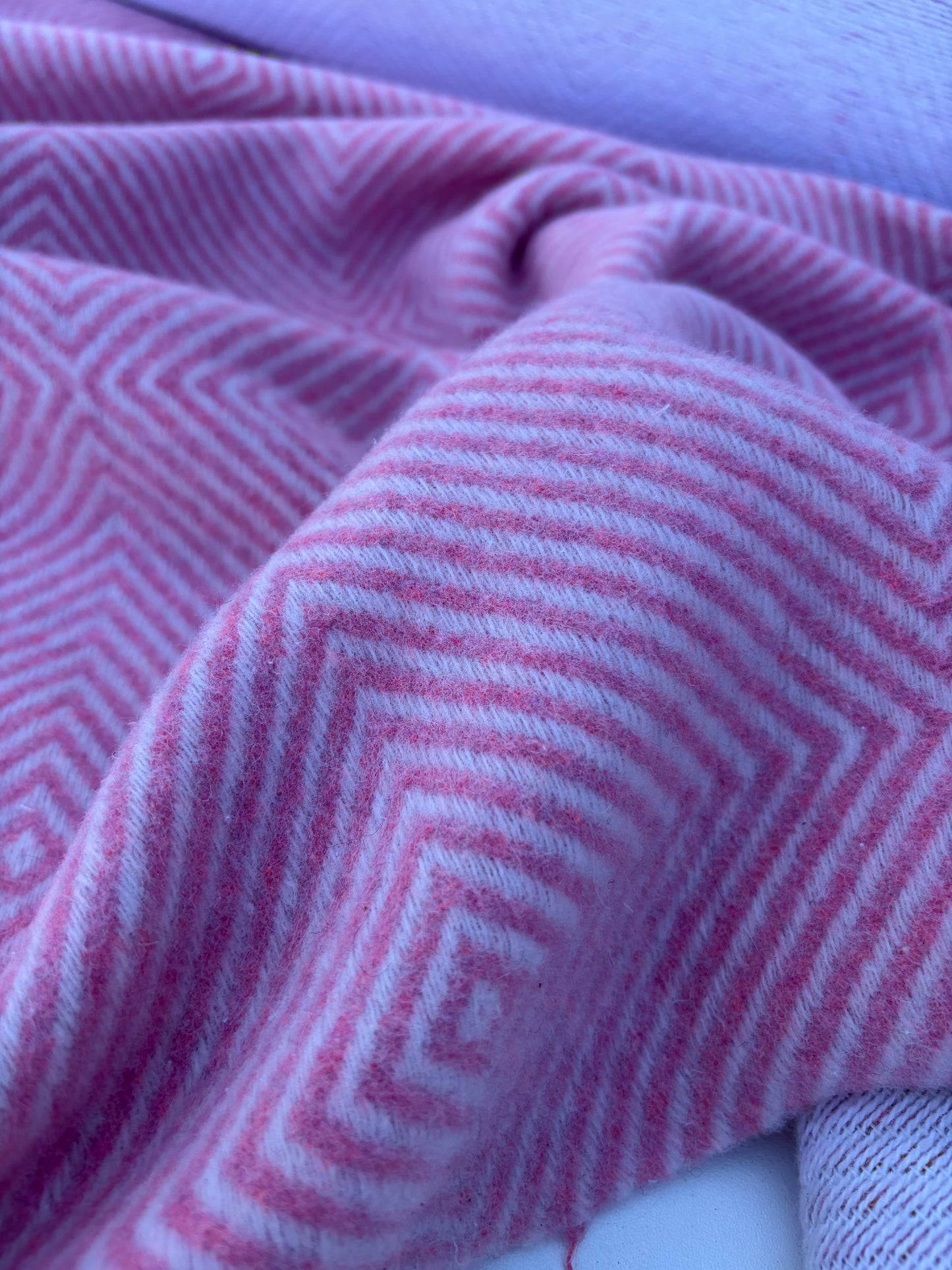 CHARLY 038 pink checkered heavy wool flannel
