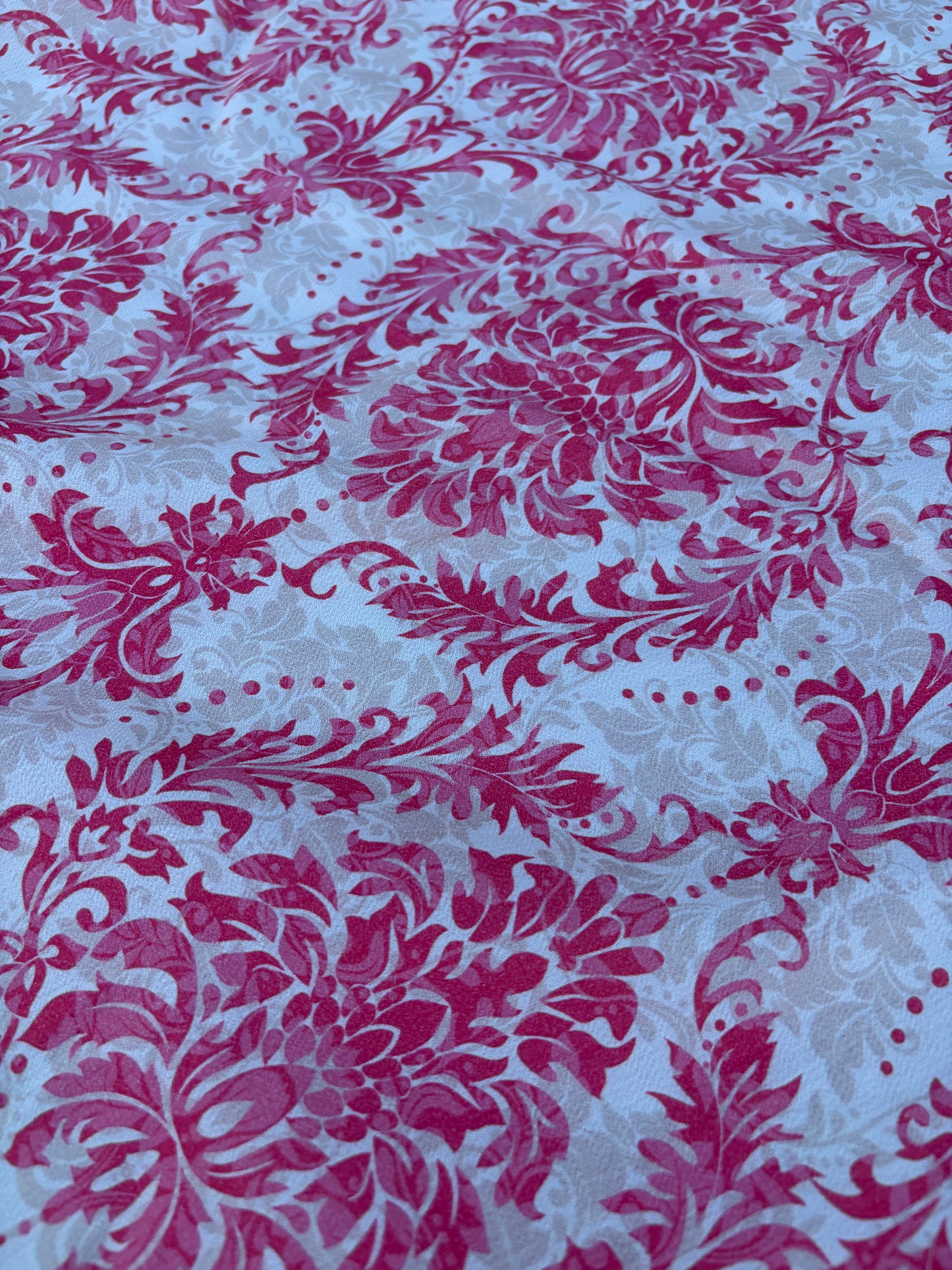 CHARLY 039 pink/sand ornamental print viscose crêpe