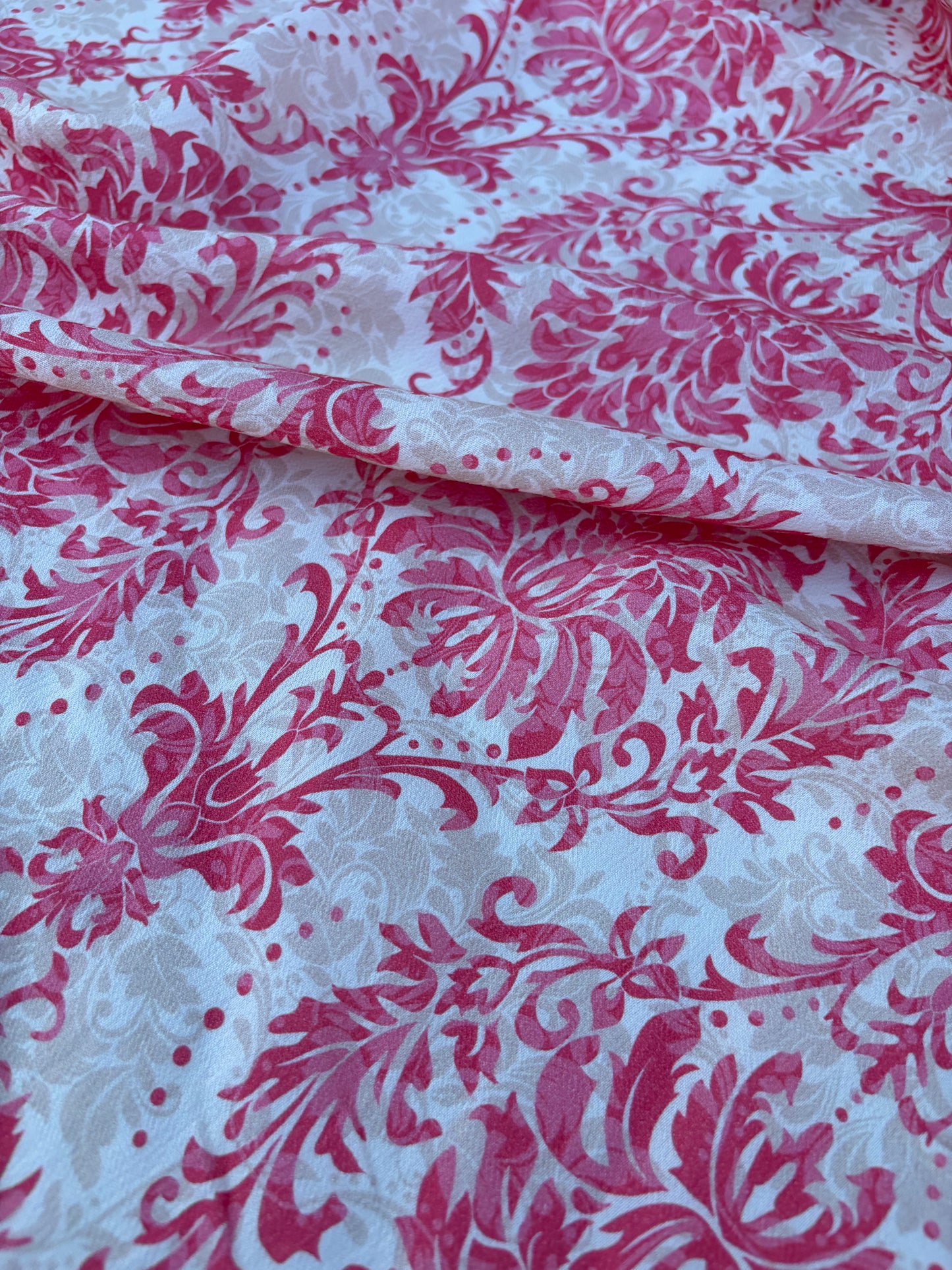 CHARLY 039 pink/sand ornamental print viscose crêpe