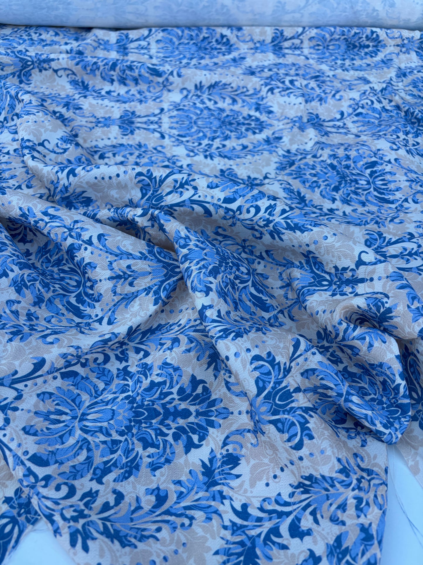 CHARLY 040 blue/sand ornamental print viscose crêpe