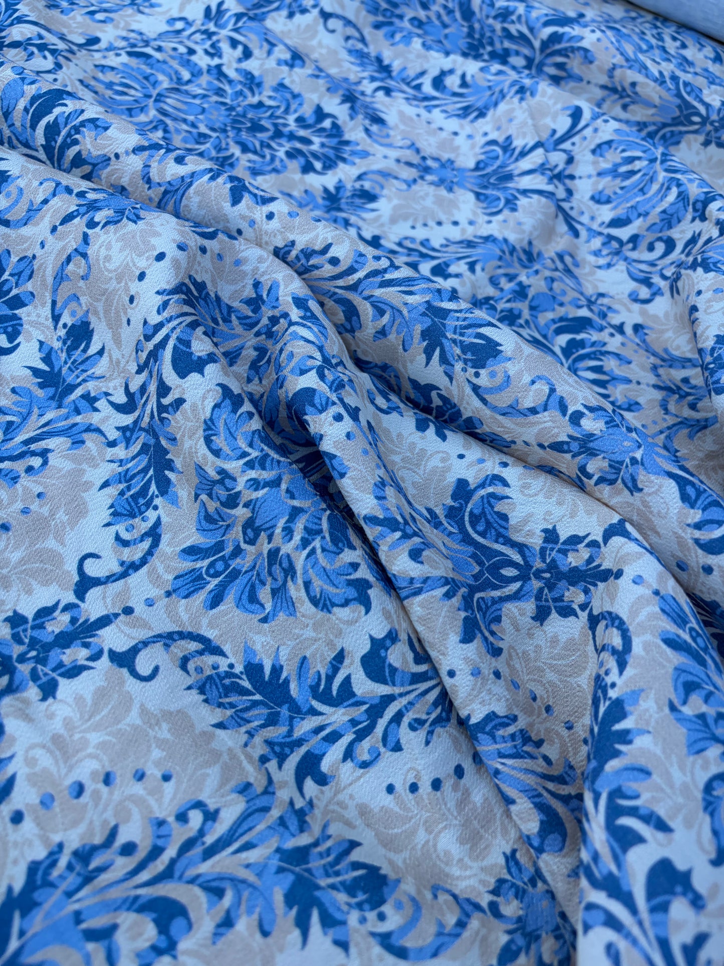 CHARLY 040 blue/sand ornamental print viscose crêpe