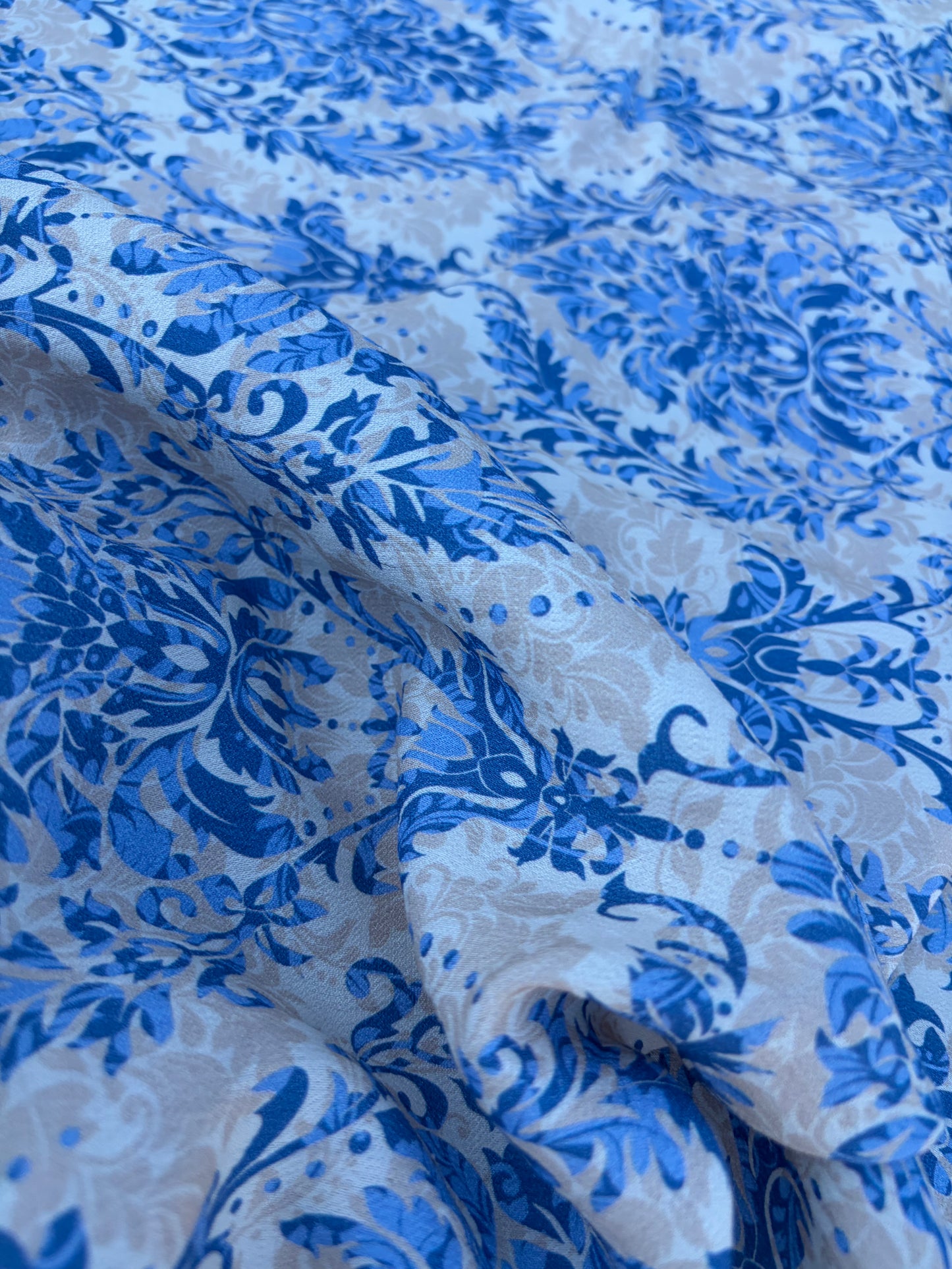 CHARLY 040 blue/sand ornamental print viscose crêpe