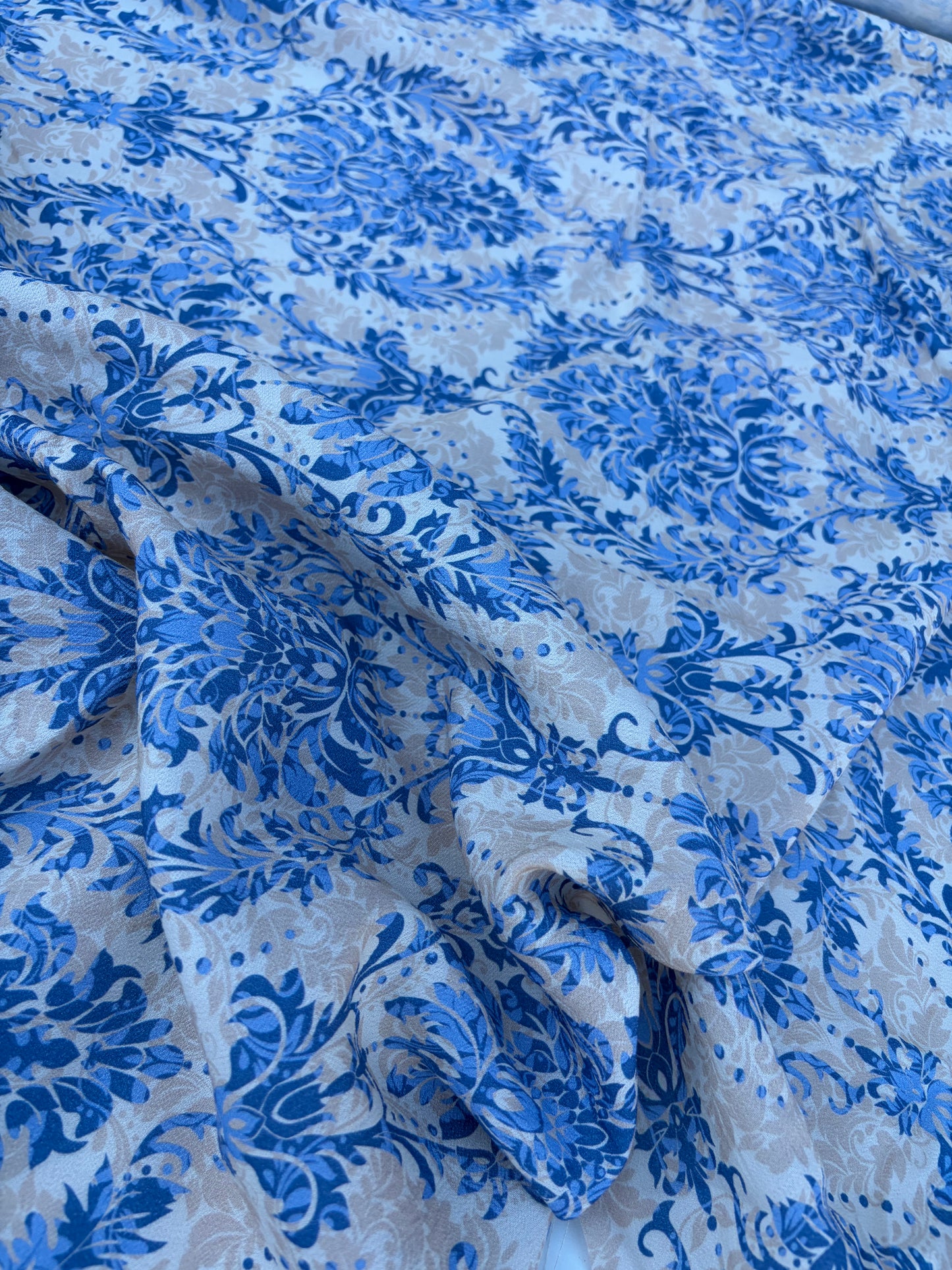 CHARLY 040 blue/sand ornamental print viscose crêpe