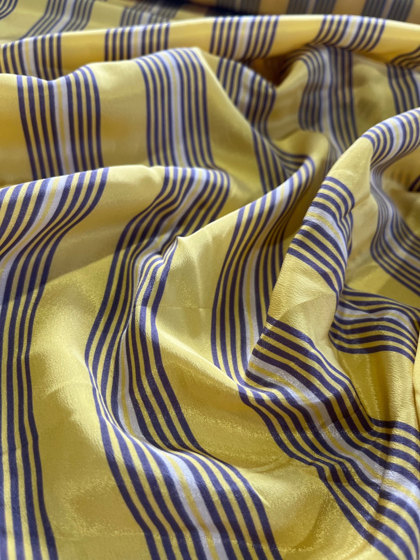 D02 satin irregular yellow stripe