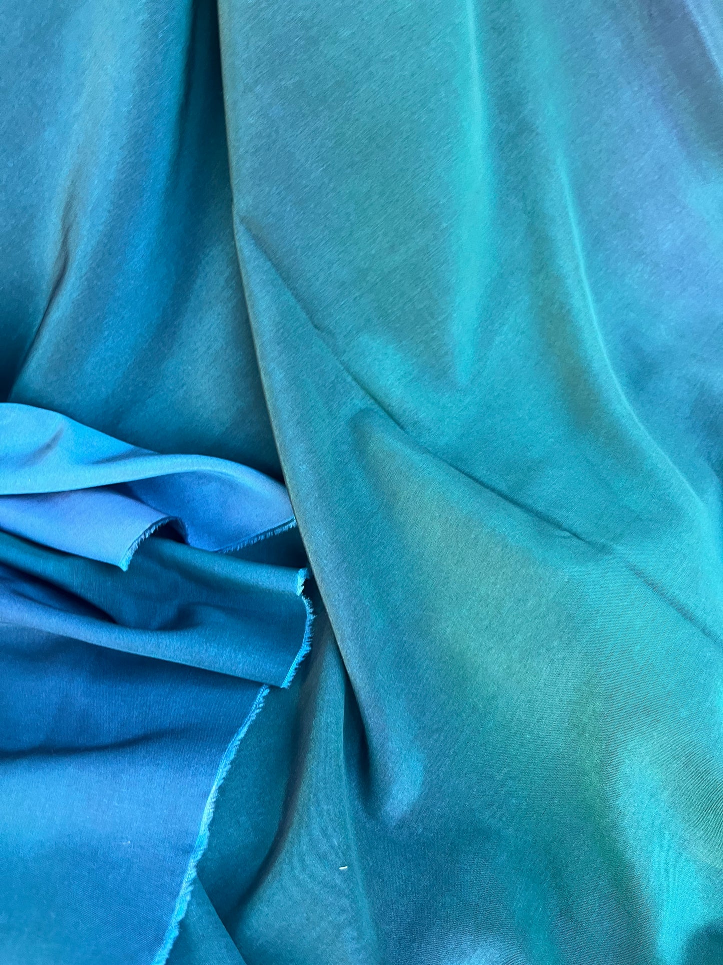 Solstice collection 17 cupro/viscose petrol/green/blue tie-dye fabric