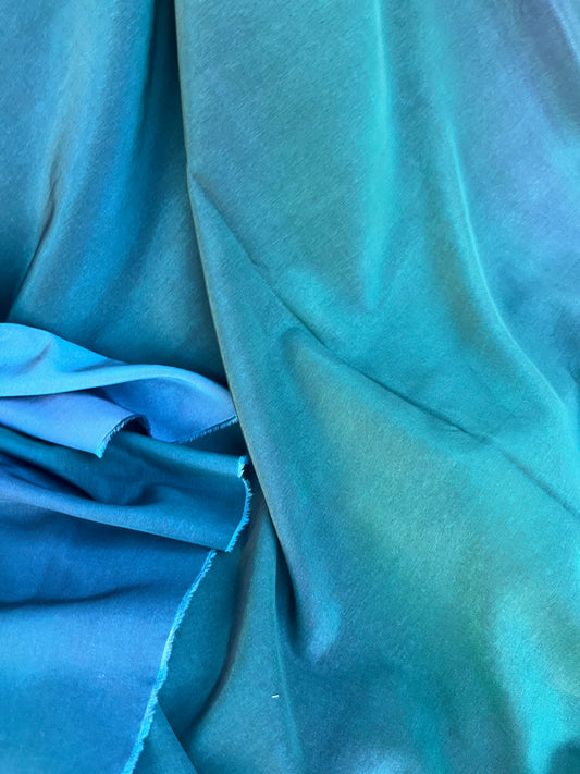 Solstice collection 17 cupro/viscose petrol/green/blue tie-dye fabric