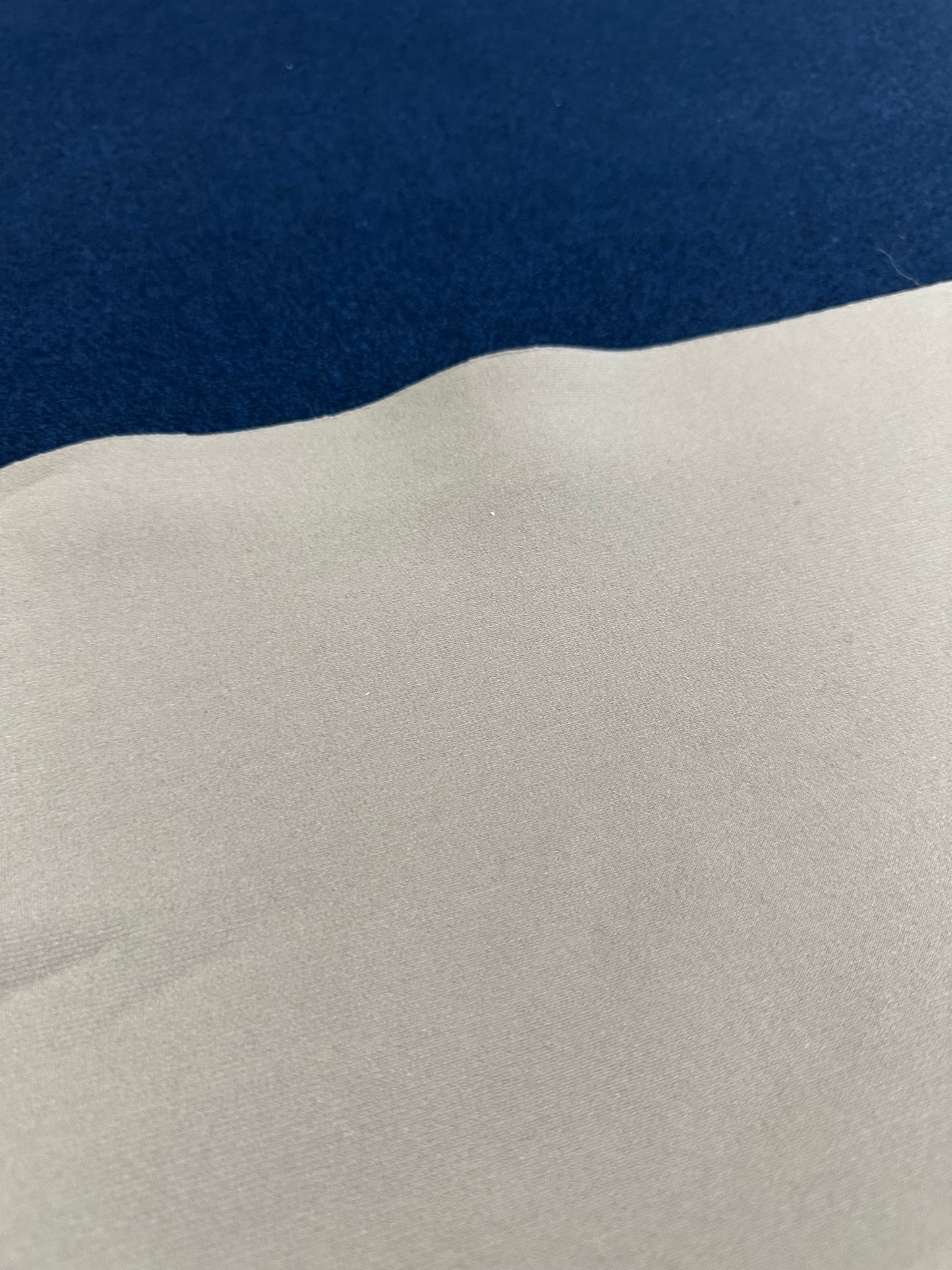 Flip side 245 wool Navy/Greige