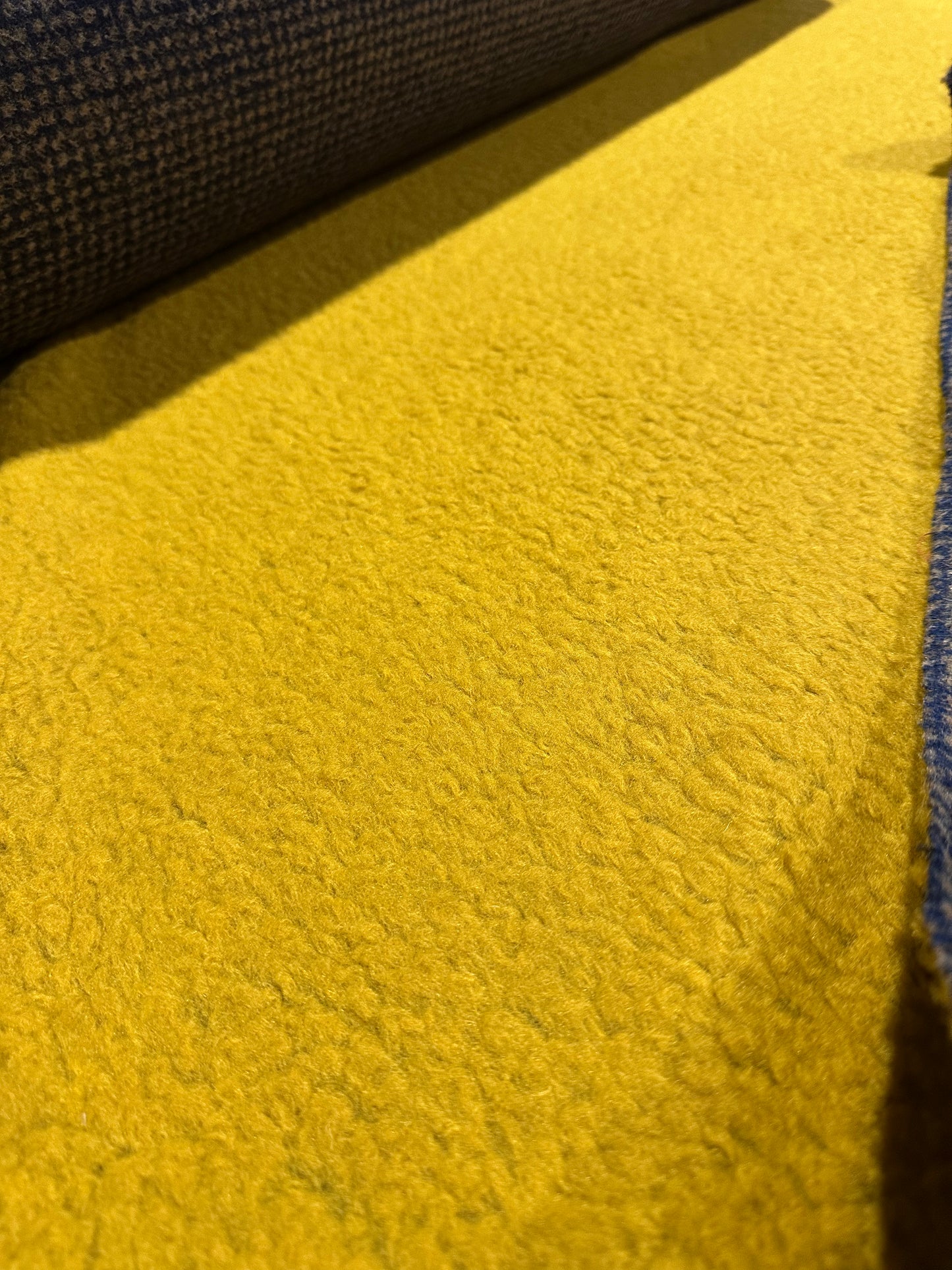 Flip side 290 wool contrecollé pied de poule bouclette yellow