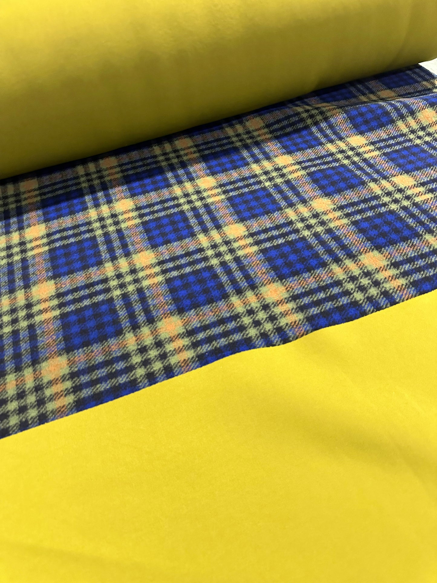 Flip side 295 Blue/green check double face apple green