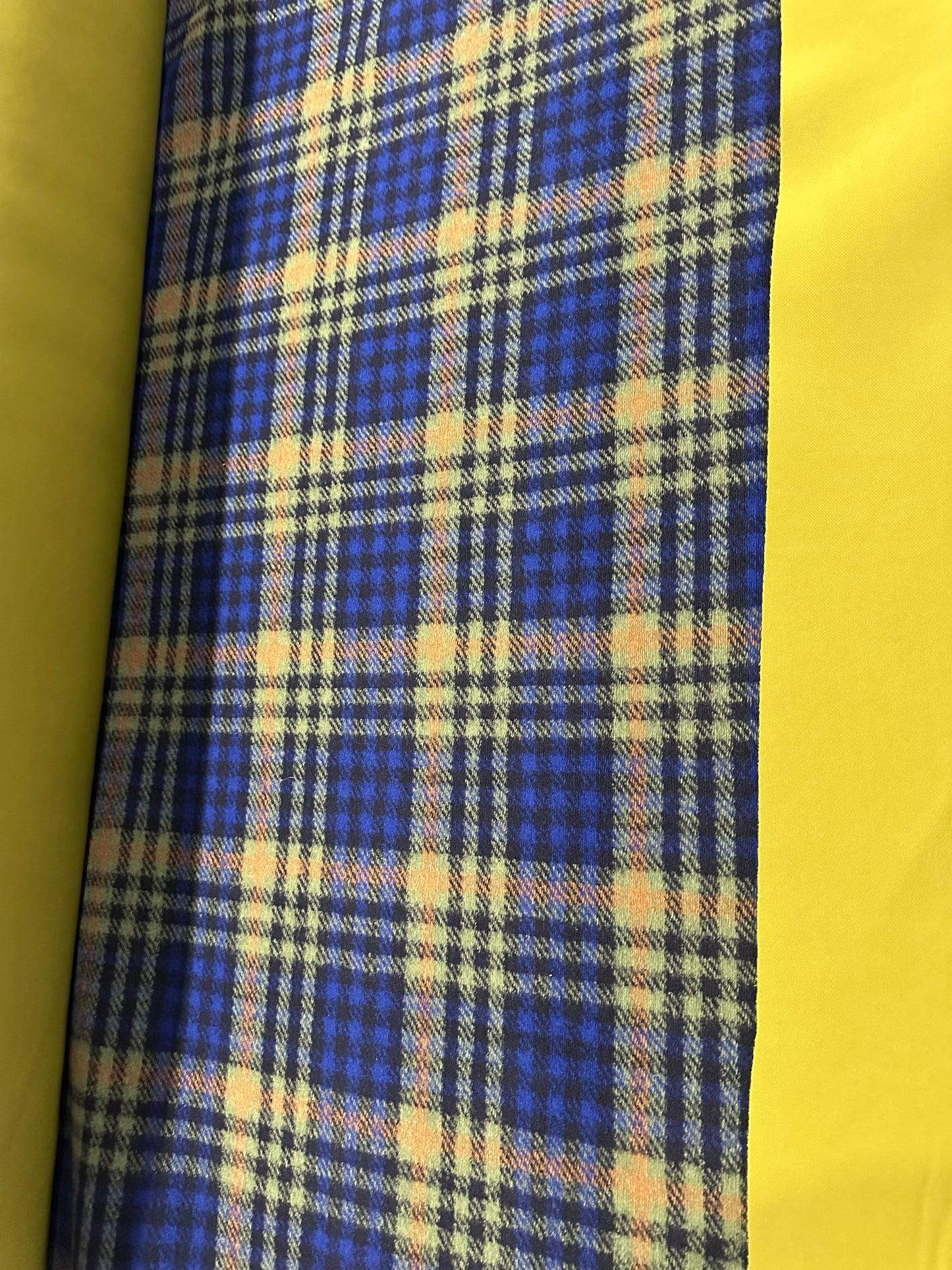 Flip side 295 Blue/green check double face apple green