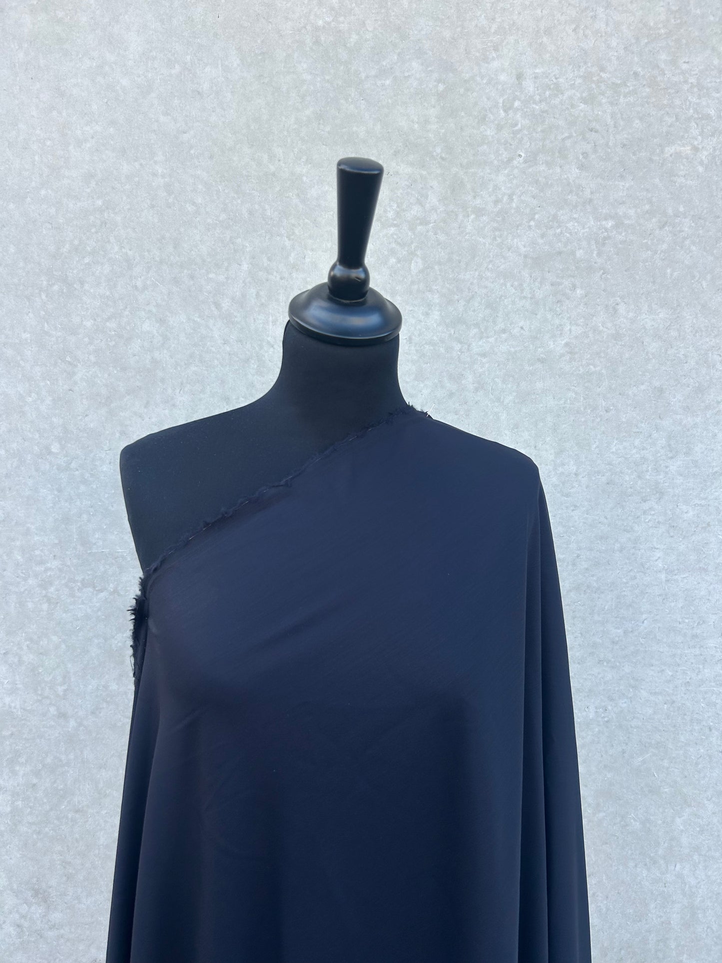 PREM10016 Loro Piana light wool black