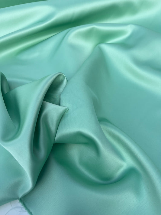 AMOS 015 heavy satin mint green